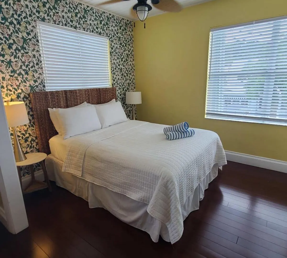 Apartment Four On Duval Street W Parking And Pool *