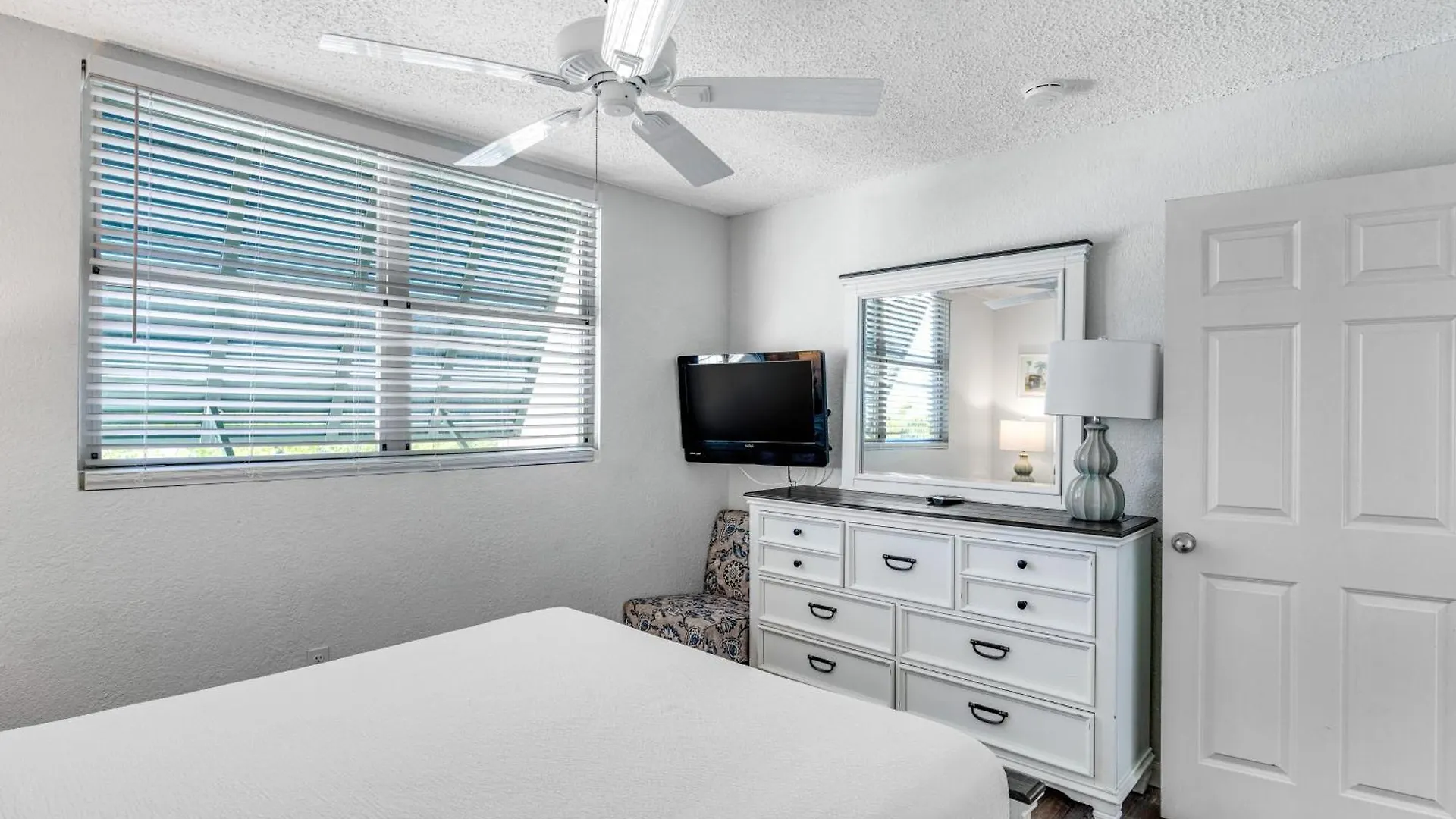 Apartment Sunrise Tierra Bomba #403 Key West