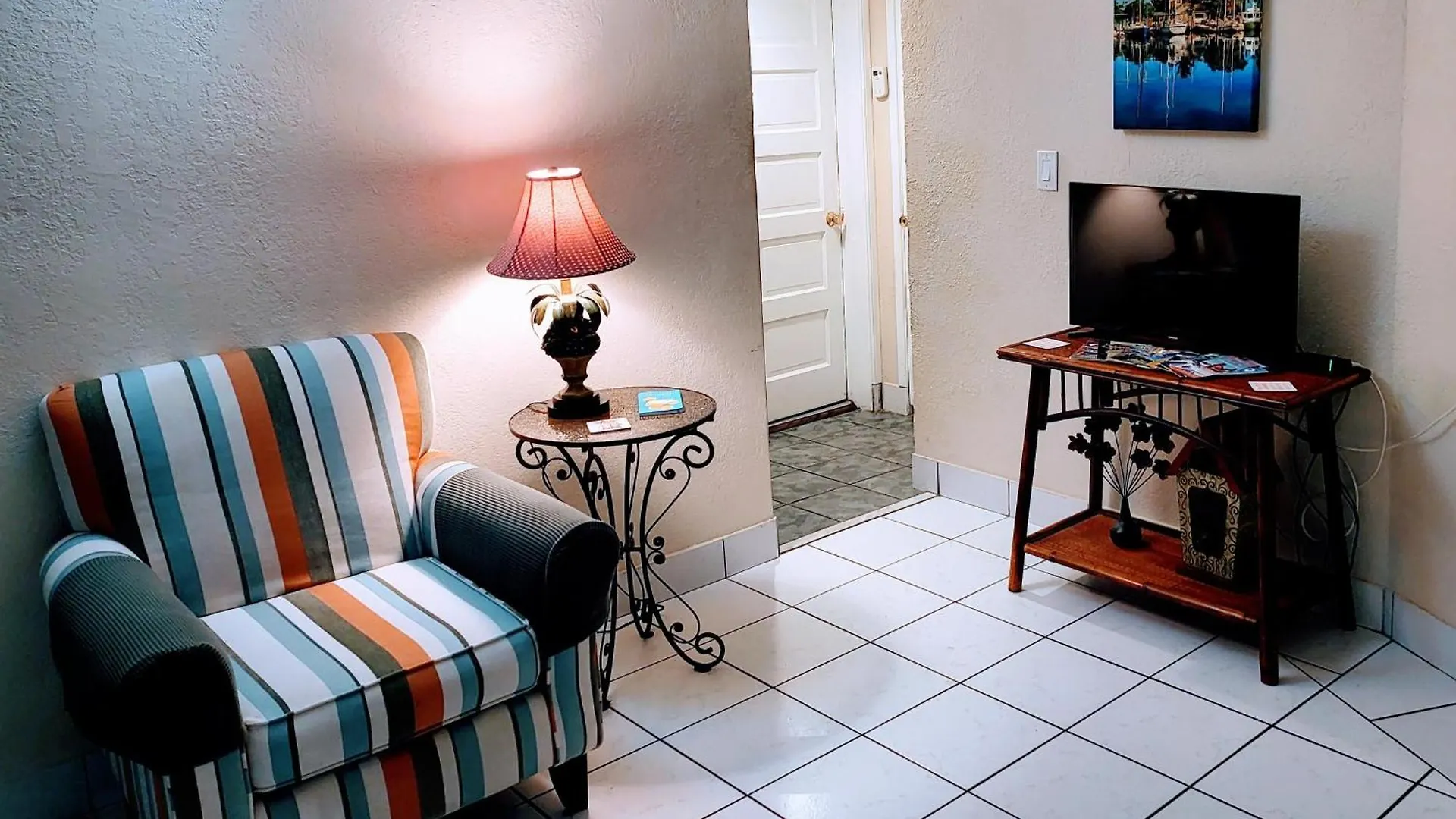 Bed & Breakfast Dreams By The Key West