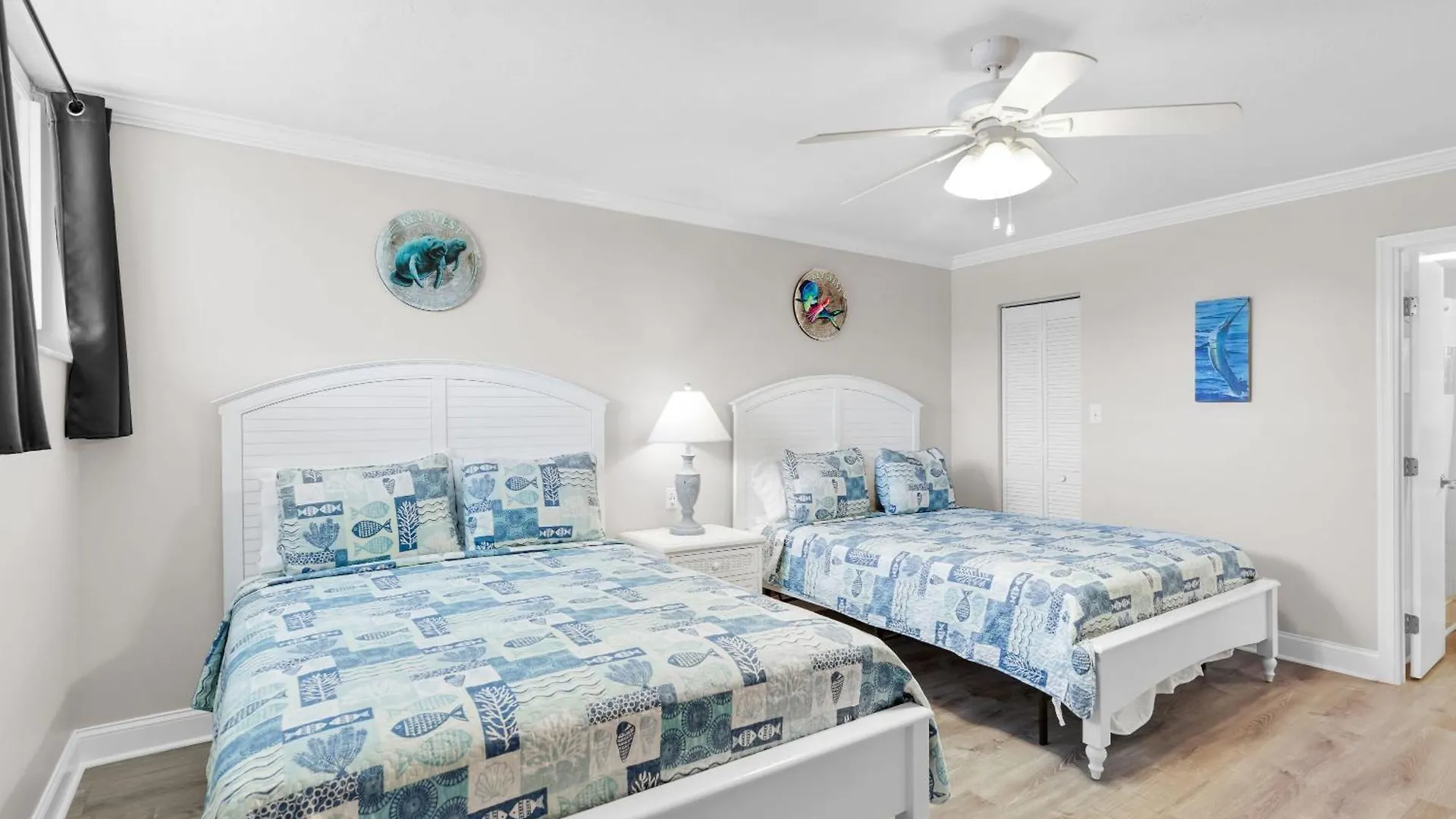 Holiday home Abaco - Large Waterfront 2x2 End Unit With Boat Slip *