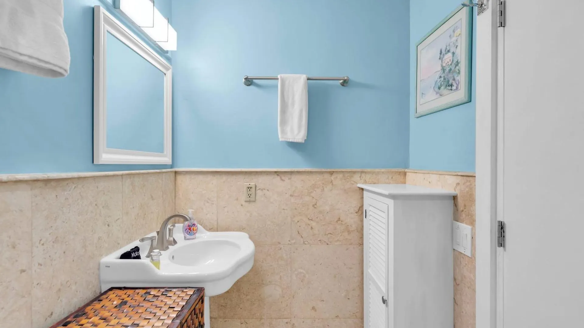 Andros - Spacious 2x2 Waterfront Key West