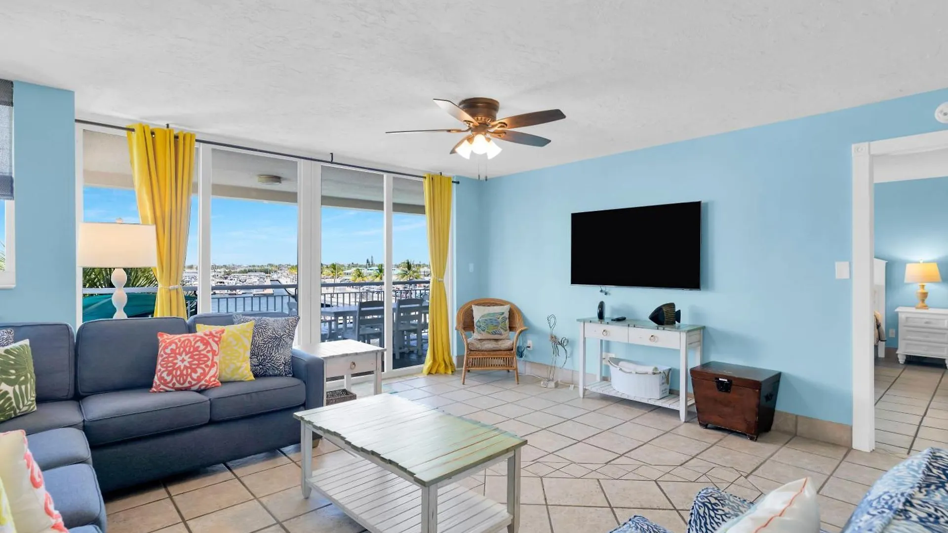 Andros - Spacious 2x2 Waterfront Holiday home Key West