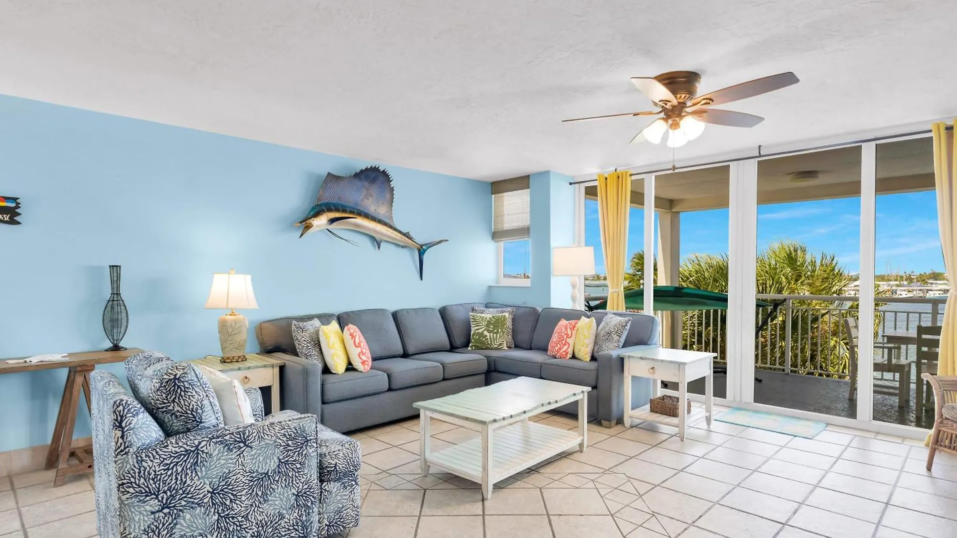 Andros - Spacious 2x2 Waterfront * Key West