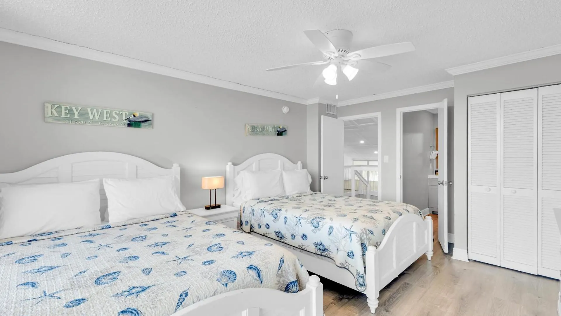 St John - Downtown Waterfront Penthouse Pool Parking Dock Holiday home