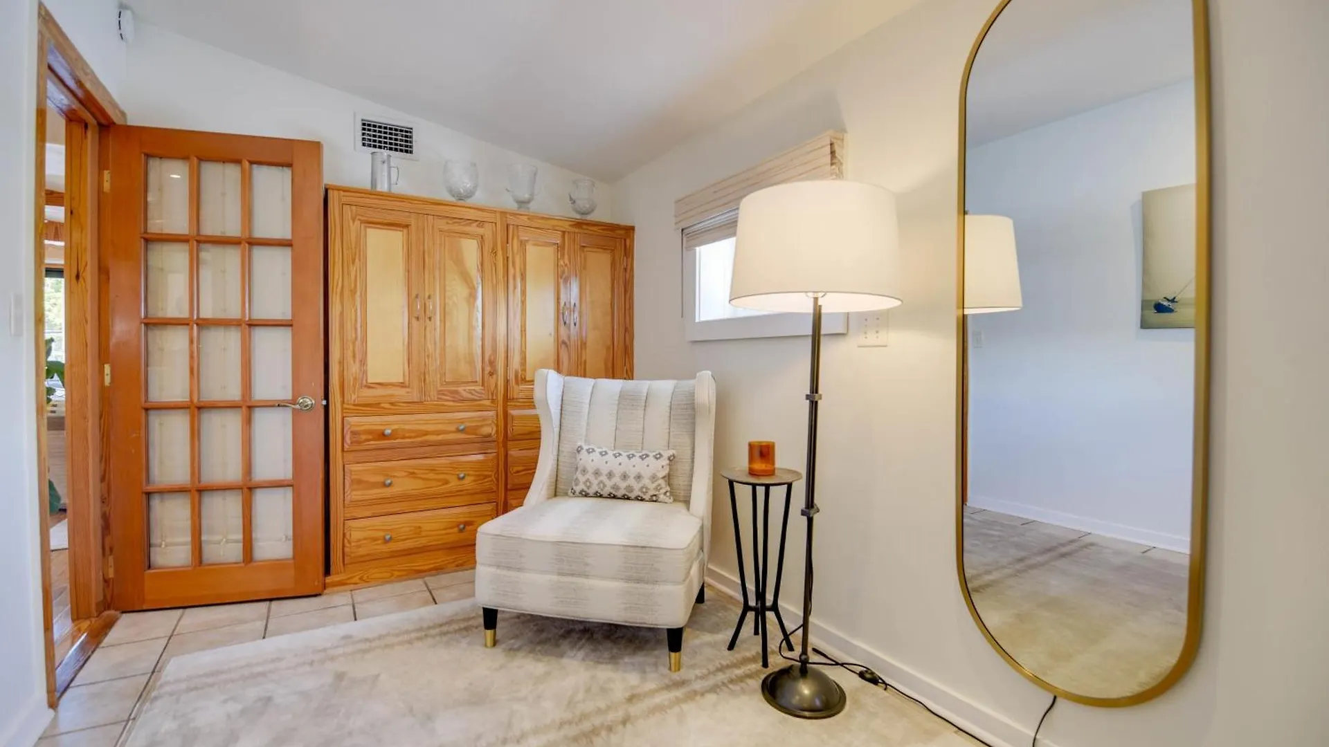 New Pineapple Palloza - Bright & Modern On Duval Apartment *