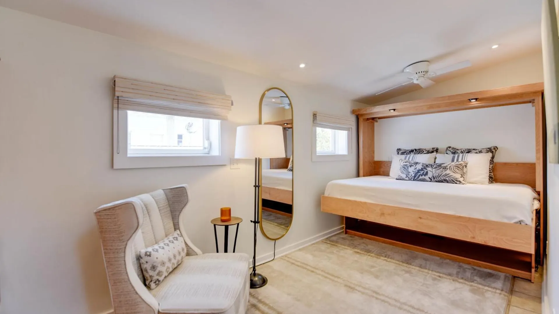 Apartment New Pineapple Palloza - Bright & Modern On Duval *