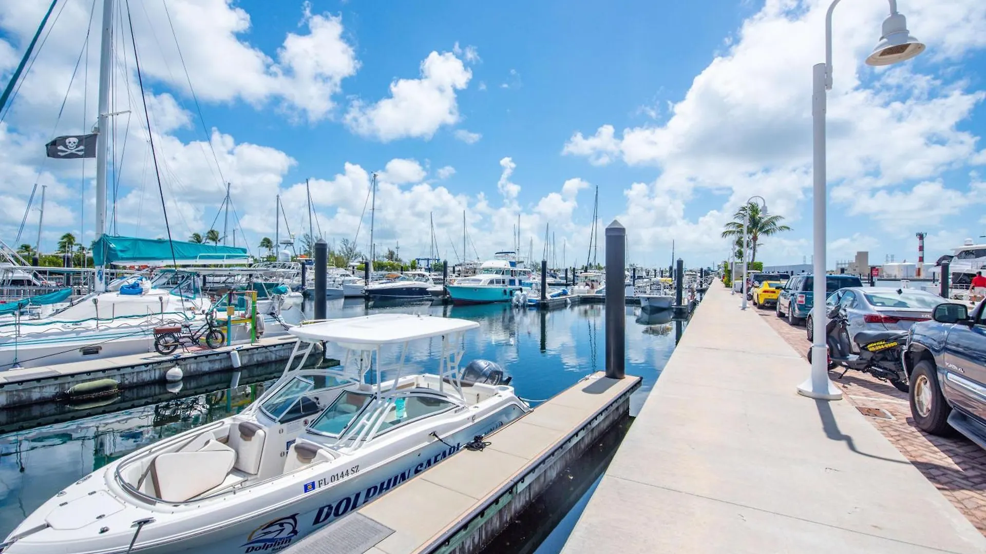 Awai's Floating - Houseboat In Luxury Village Key West