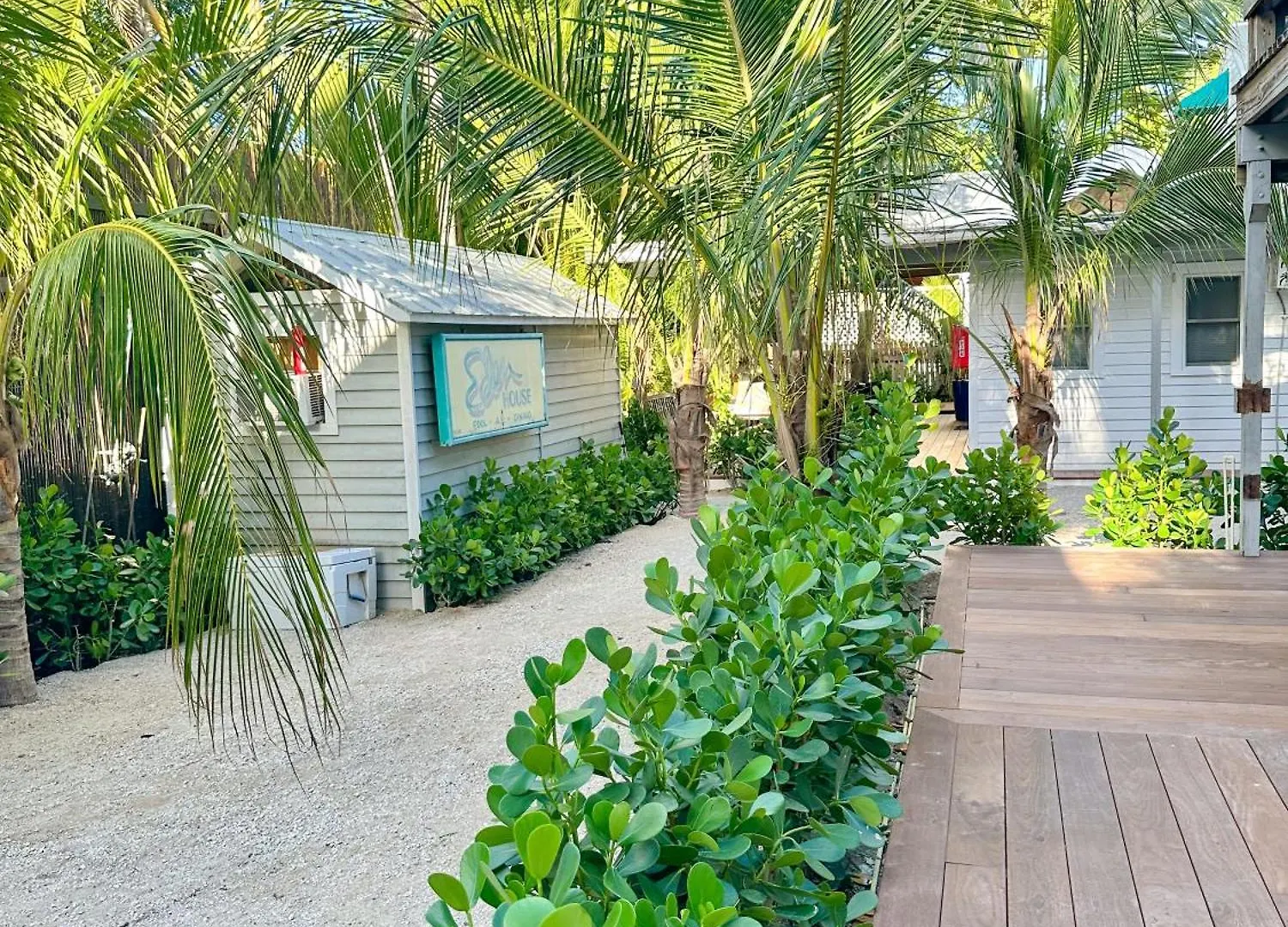 Eden House 3*