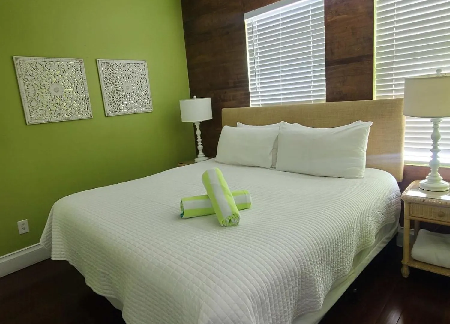 Holiday home 6 Bedroom 6 Bath On Duval Street *