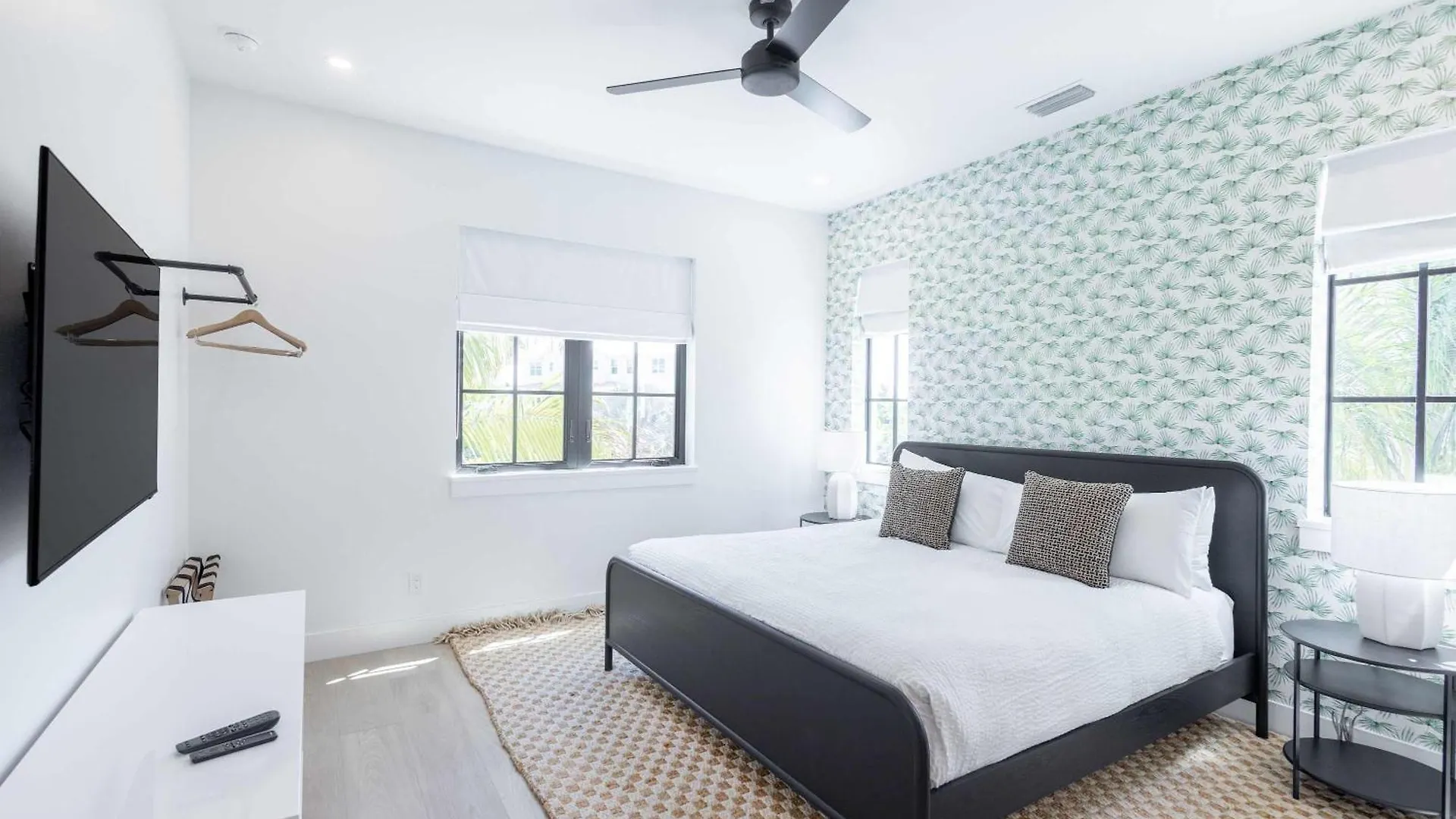 Brand New Build Larkshine House - Pool Holiday home Key West
