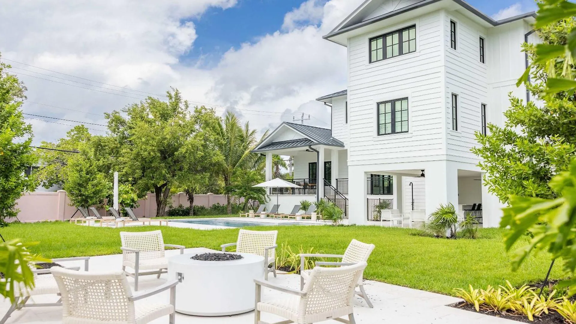 Brand New Build Larkshine House - Pool Holiday home Key West