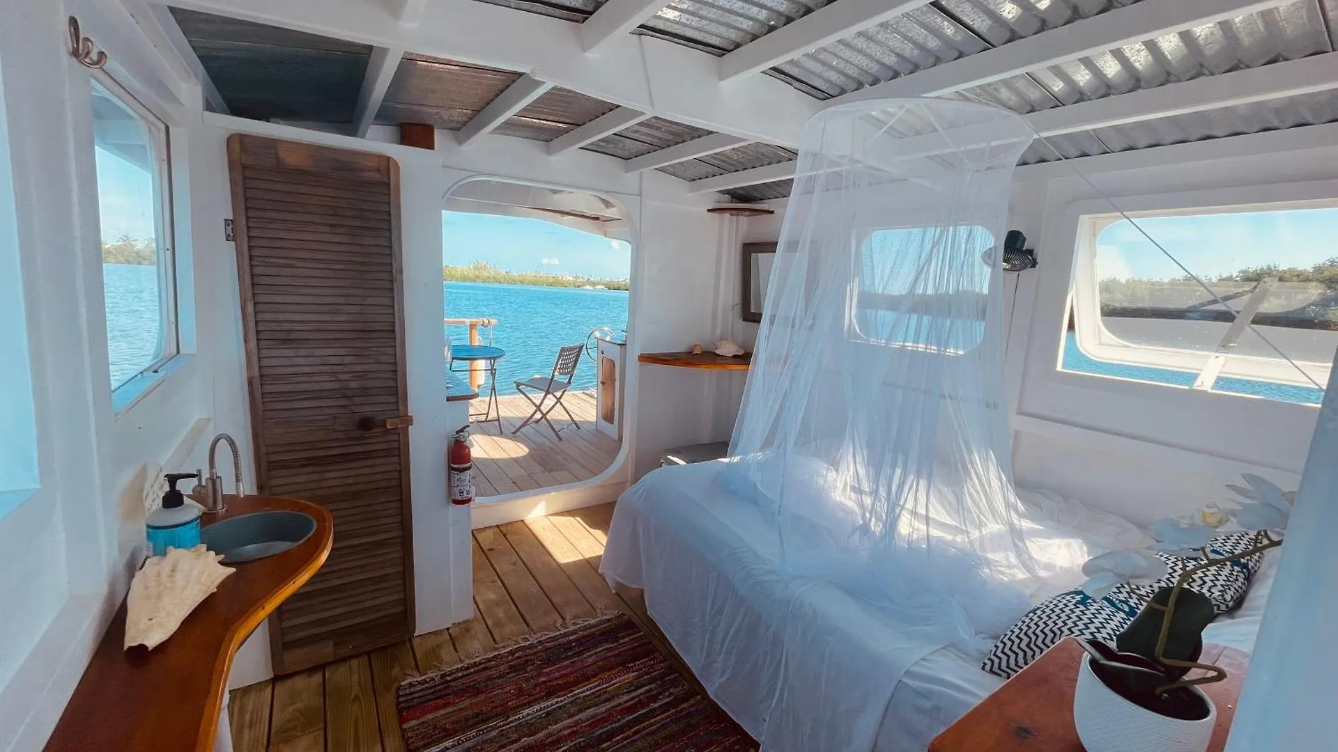 A Slice Of Paradise In The Florida Keys Botel *