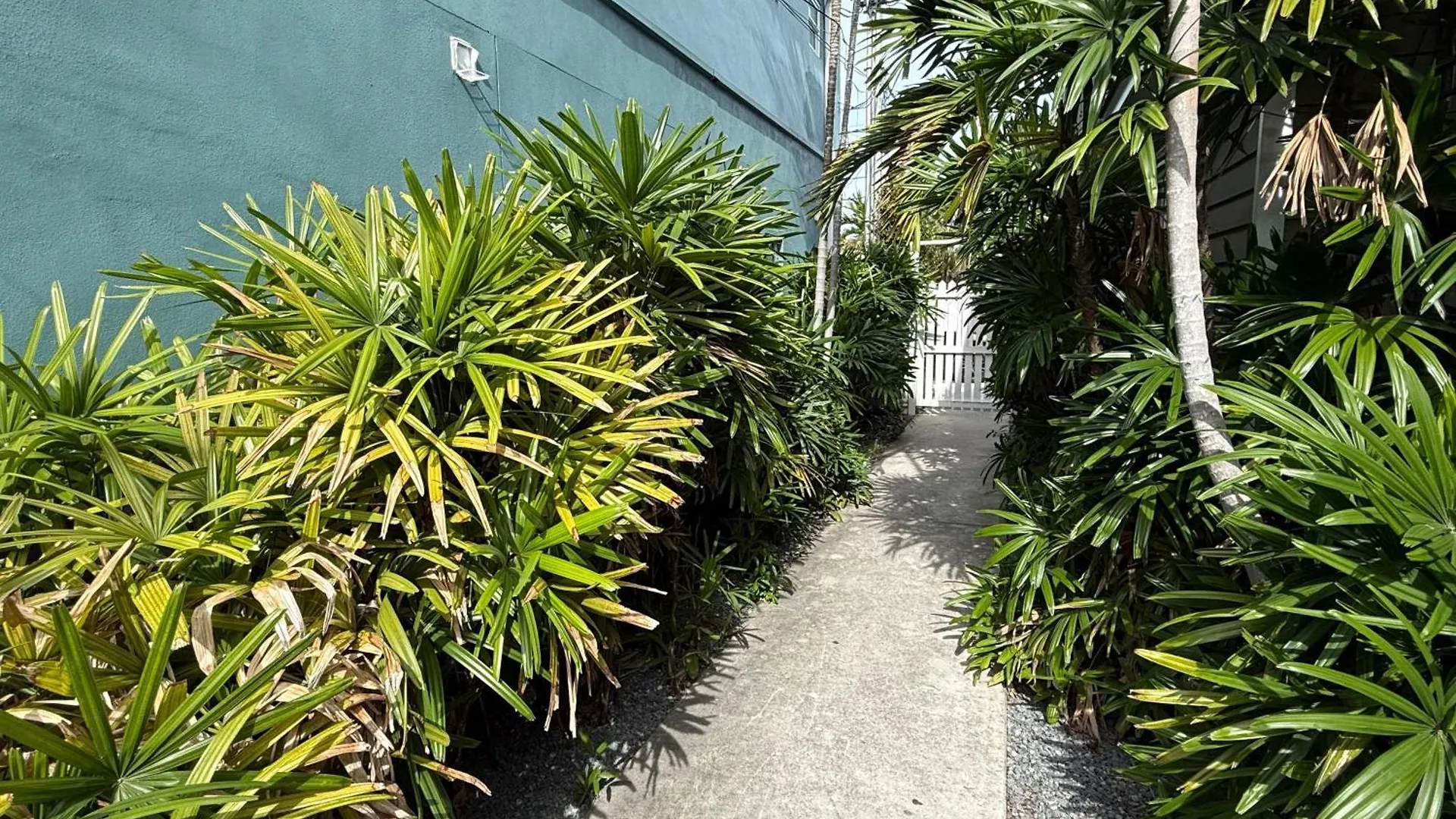 Pelican - Southernmost Sanctuary Holiday home