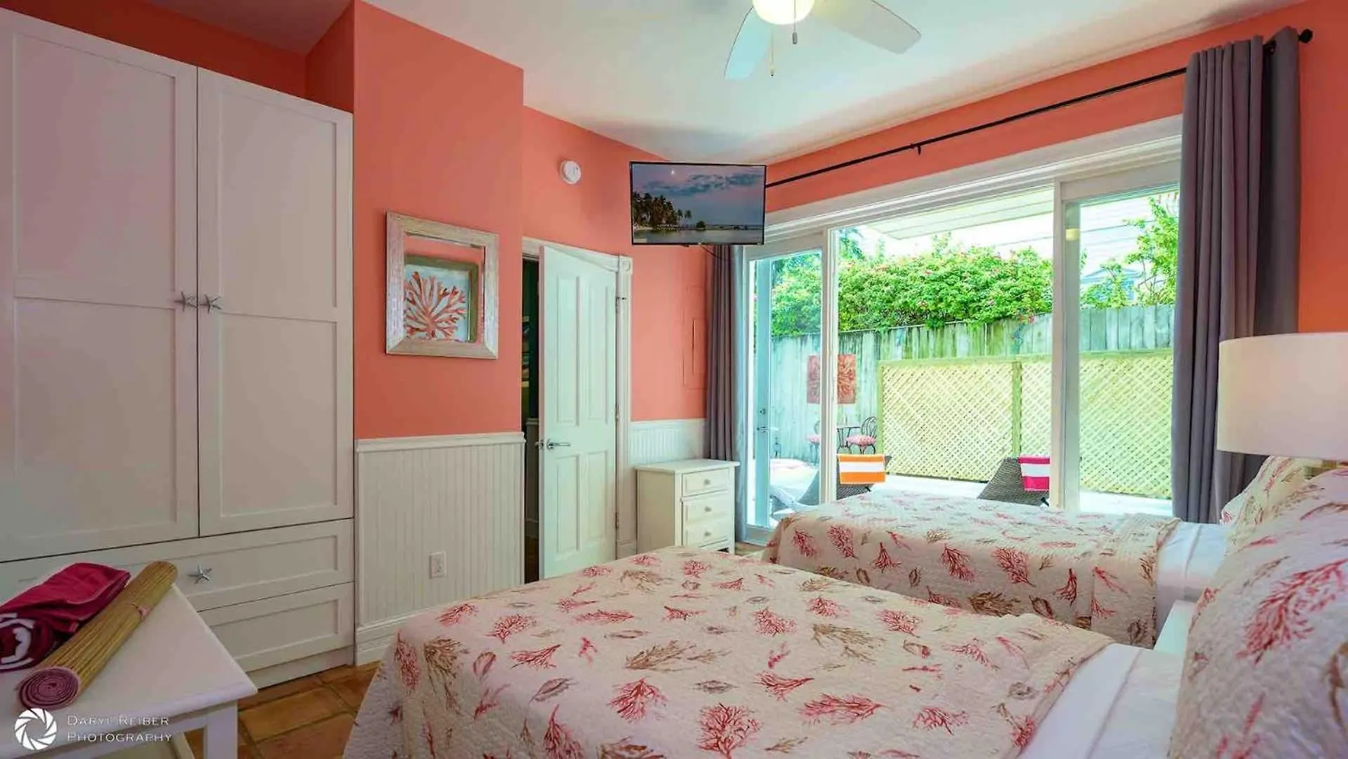 Good Vibrations By Last Key Realty *