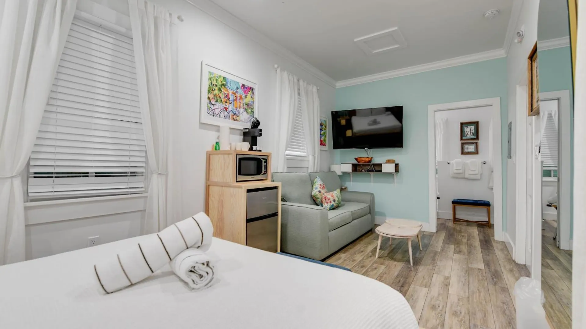 Harbor Walk Hideaways