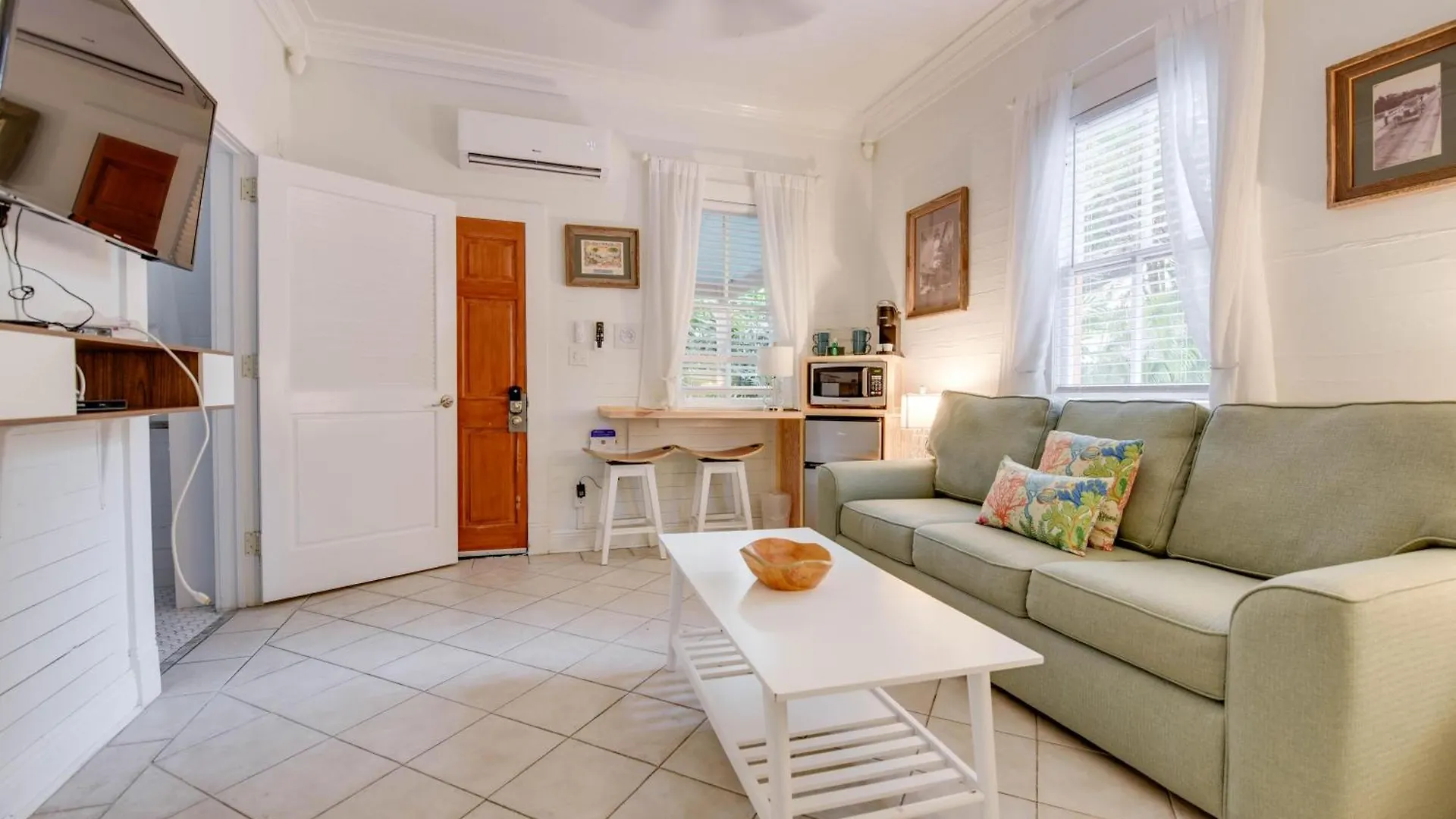 African Queen - Harbor Walk Hideaways * Key West