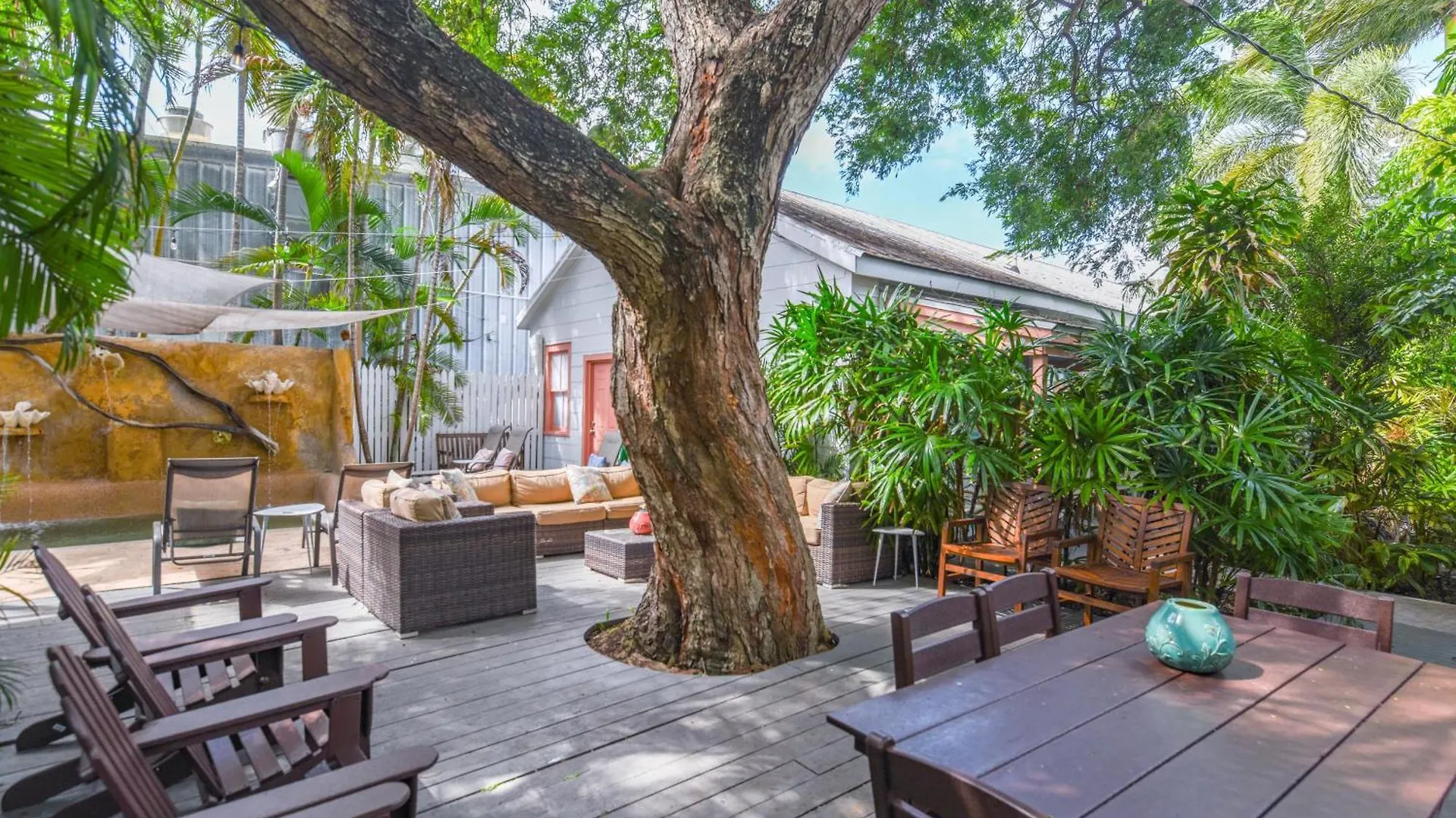 Atocha - Harbor Walk Hideaways Key West