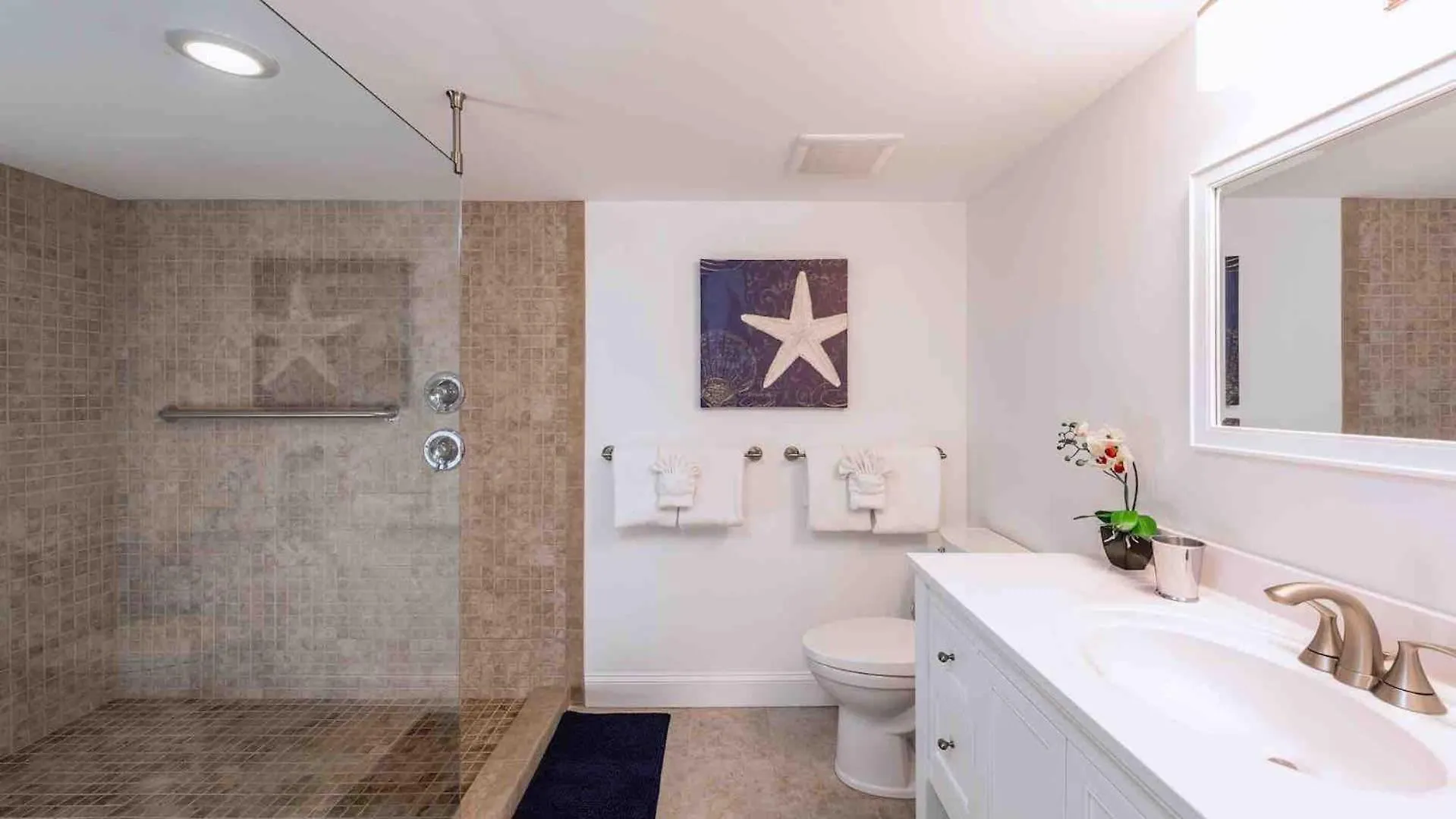 Apartment Follow The Sun By Last Key Realty *
