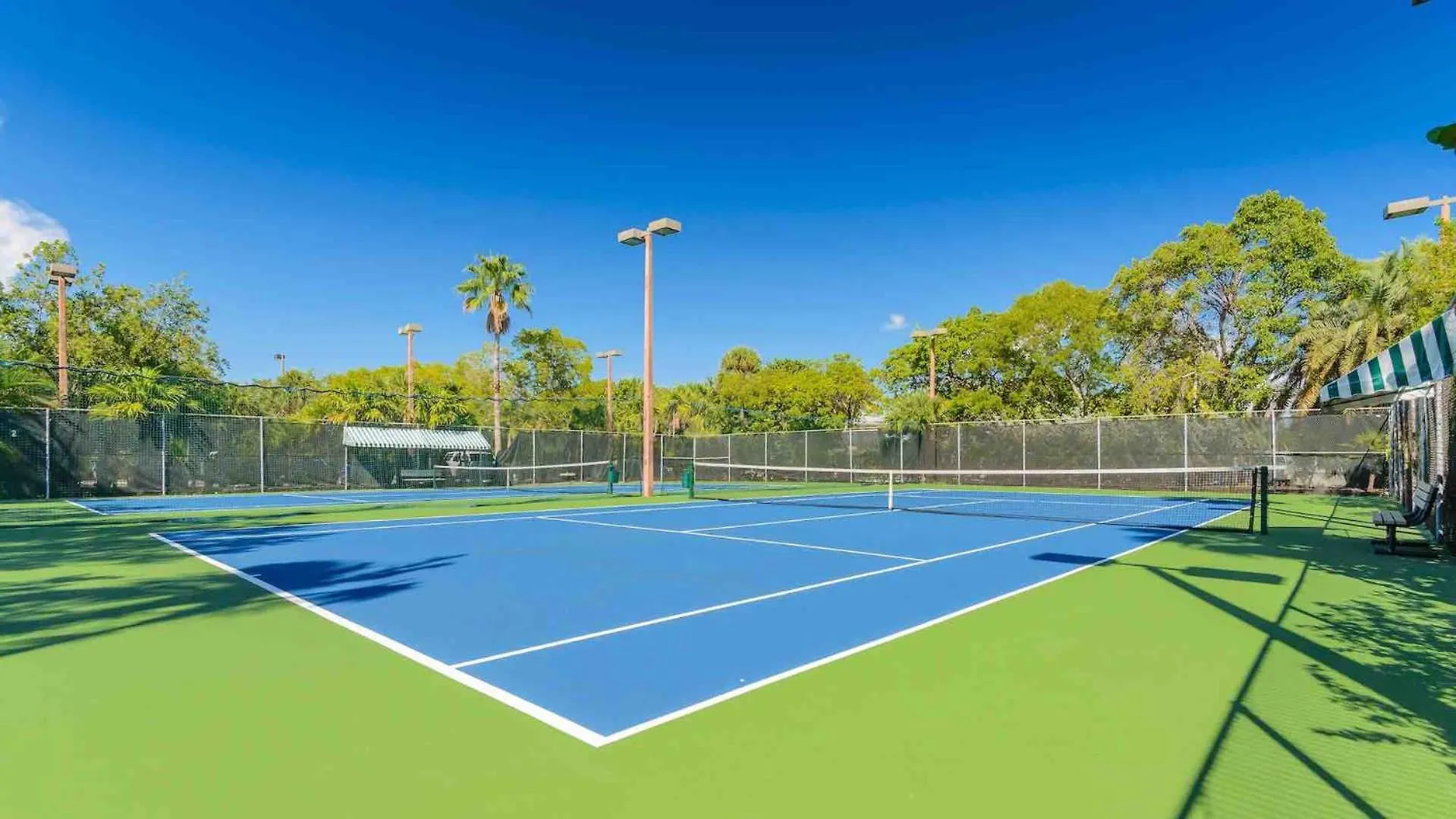 Follow The Sun By Last Key Realty * Key West