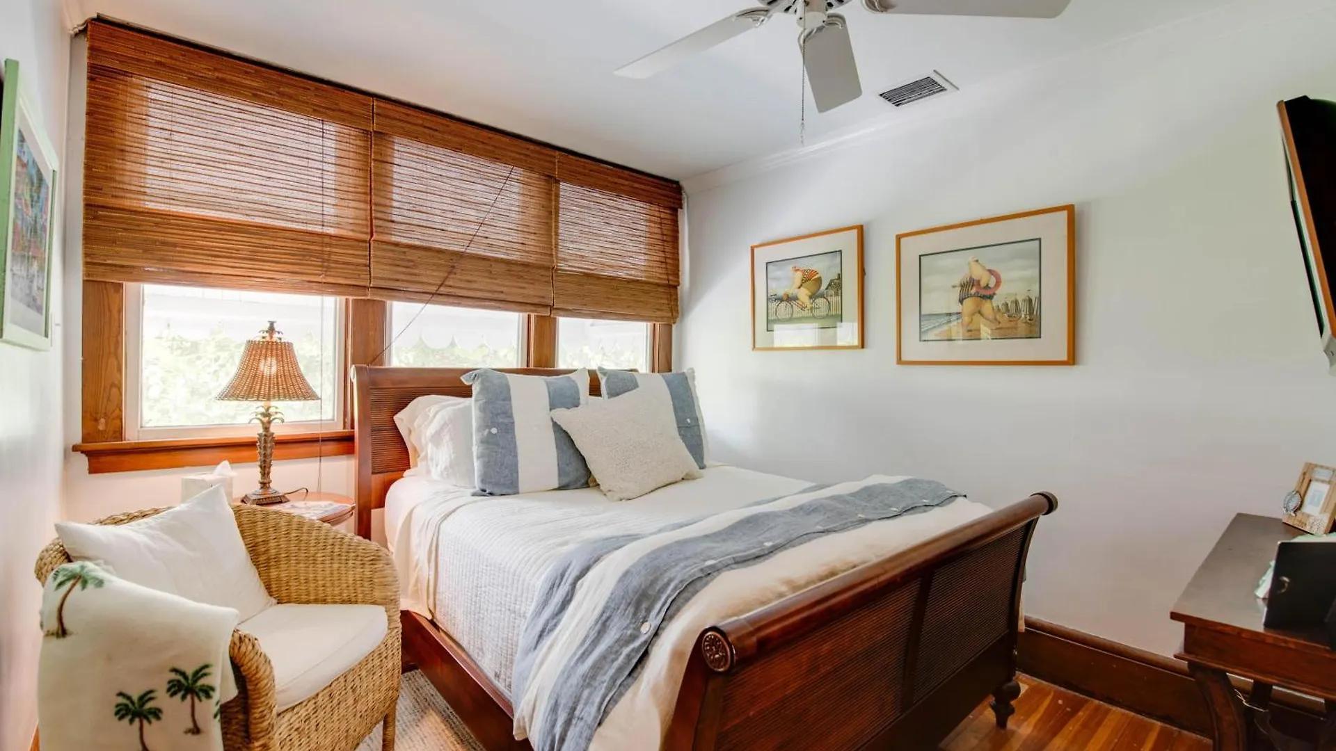 Meadows Manor - Weekly *