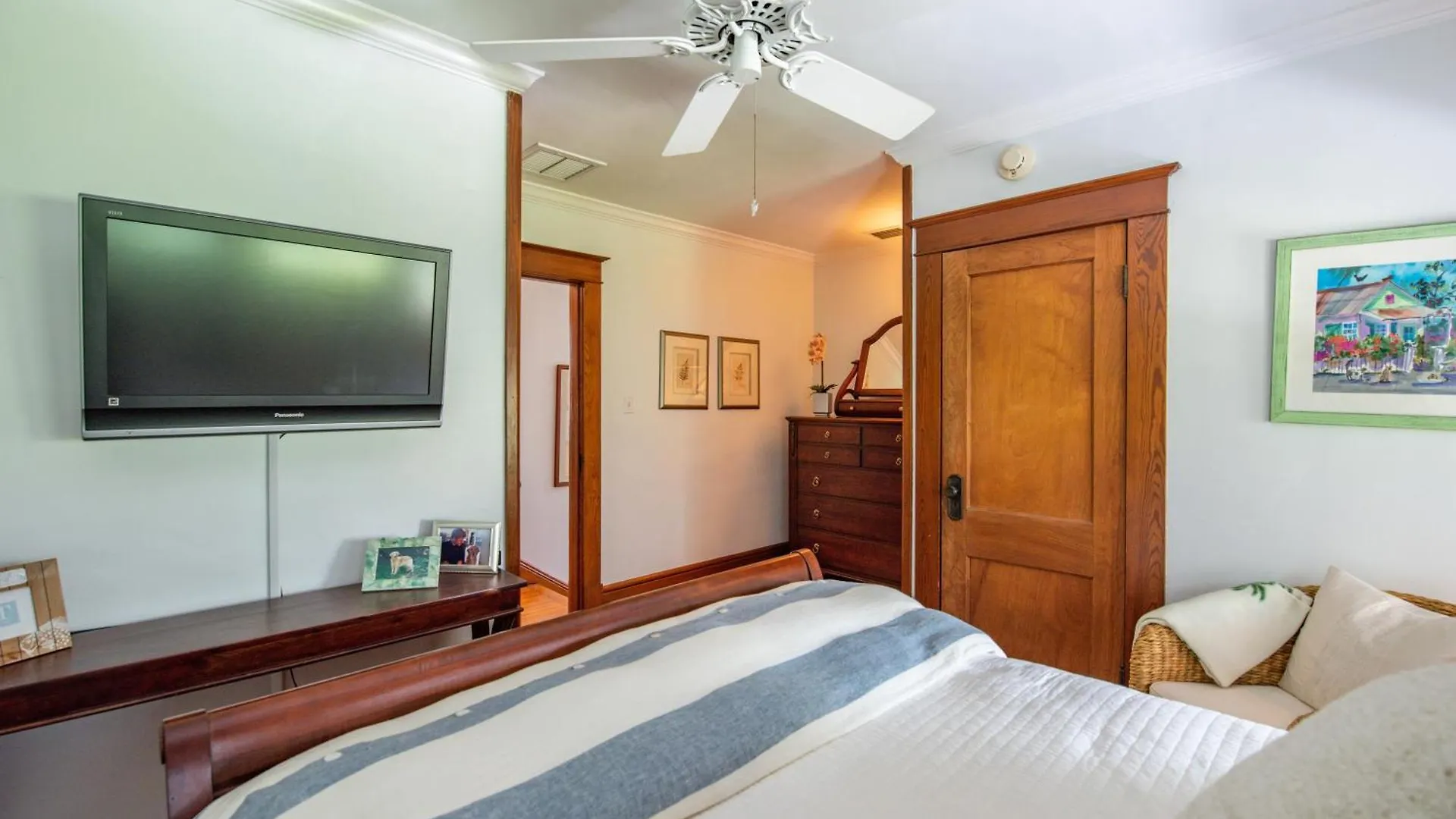 Meadows Manor - Weekly * Key West