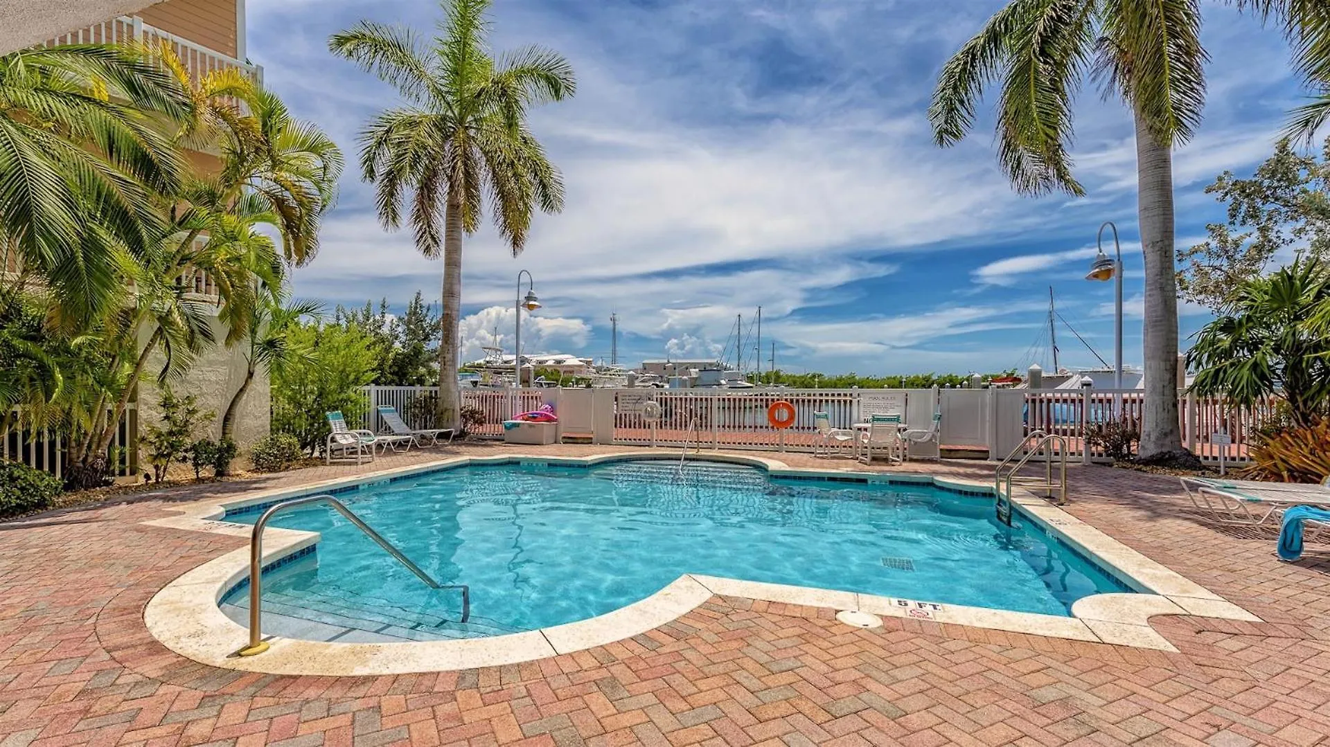 Apartment Sunset Point By Last Key Realty Key West