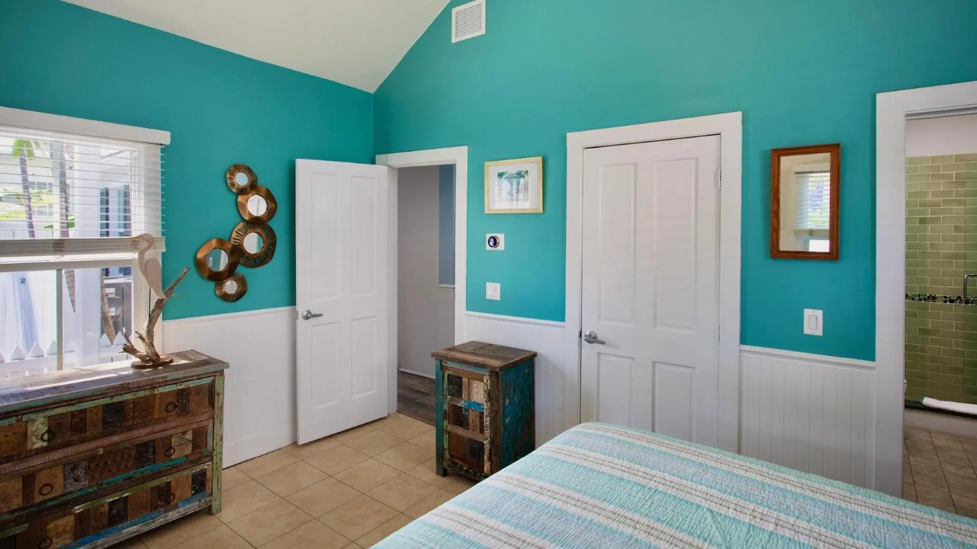Queen Of Louisa By Last Key Realty