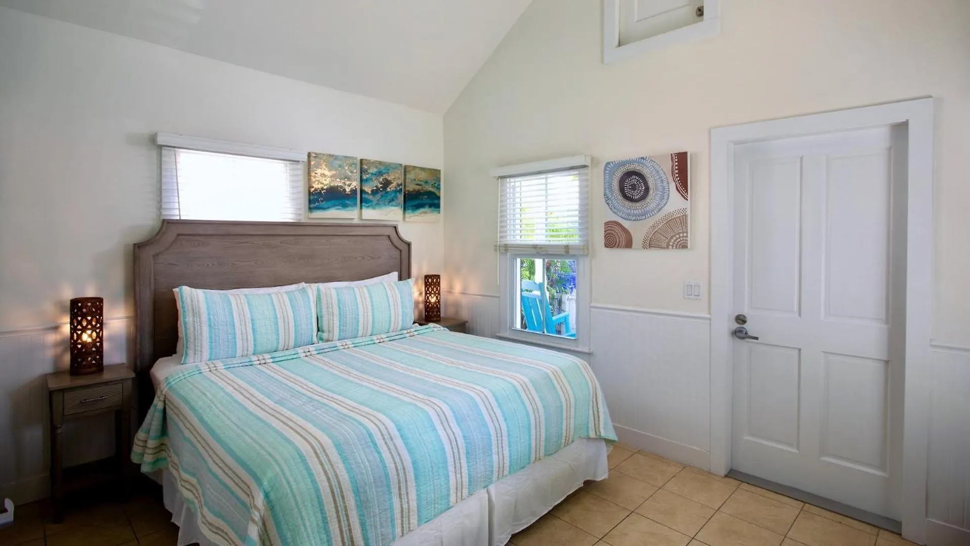 Queen Of Louisa By Last Key Realty Key West