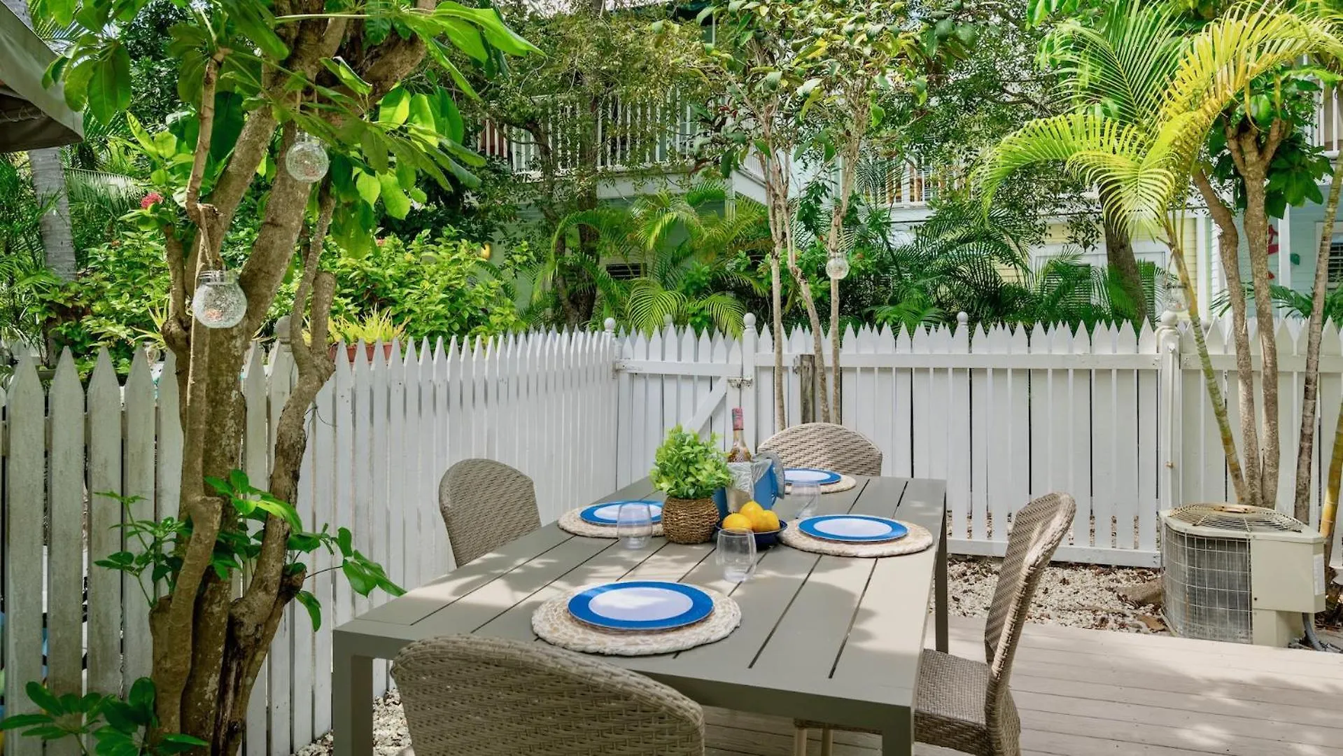 The Cozy Starfish By Last Key Realty Holiday home Key West