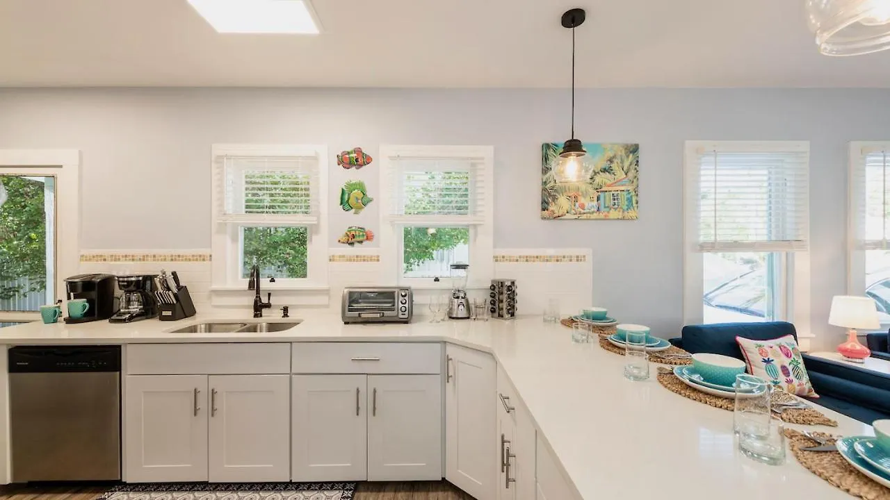 Sugarpoppy By Last Key Realty Holiday home