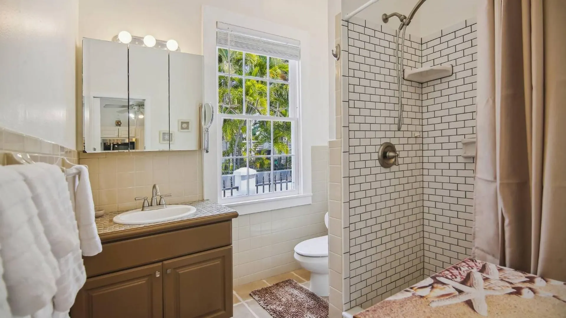 Holiday home Spanish Lime By Avantstay Ideal Old Town Location Month Long Only Key West