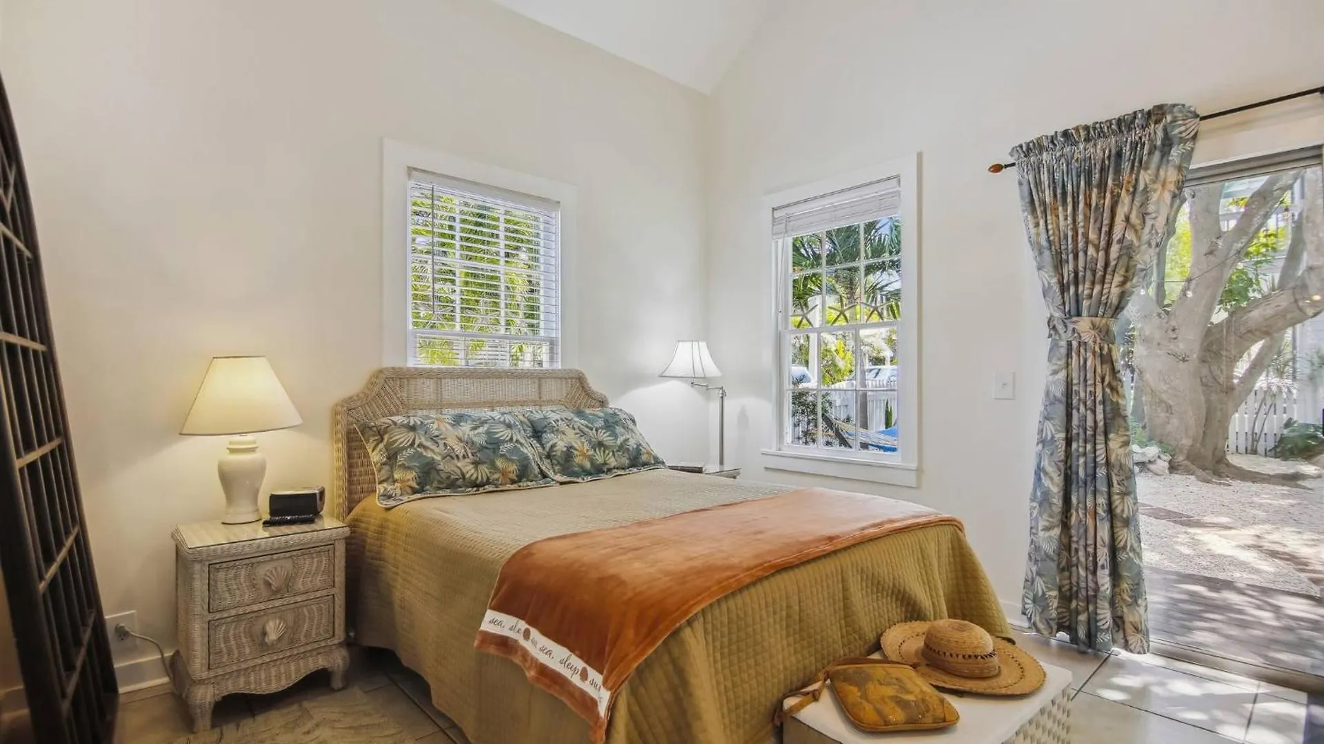 Spanish Lime By Avantstay Ideal Old Town Location Month Long Only Holiday home