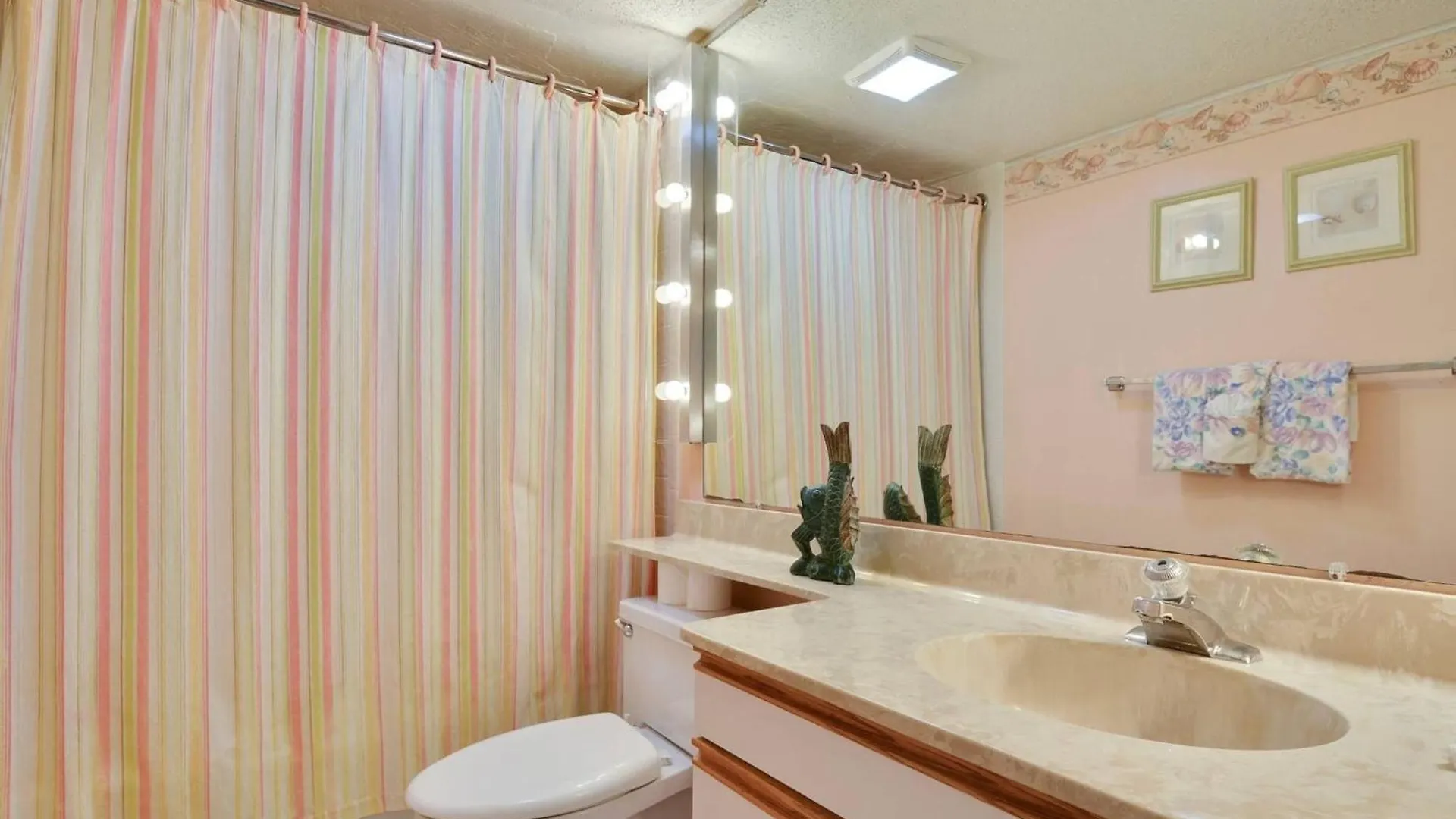 Holiday home Atlantic Paradise By Avantstay Great Location W Balcony Outdoor Dining Shared Pool Hot Tub Key West