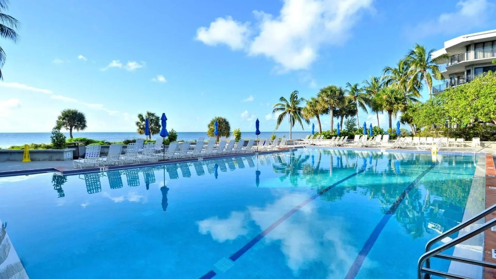 Atlantic Paradise By Avantstay Great Location W Balcony Outdoor Dining Shared Pool Hot Tub Holiday home