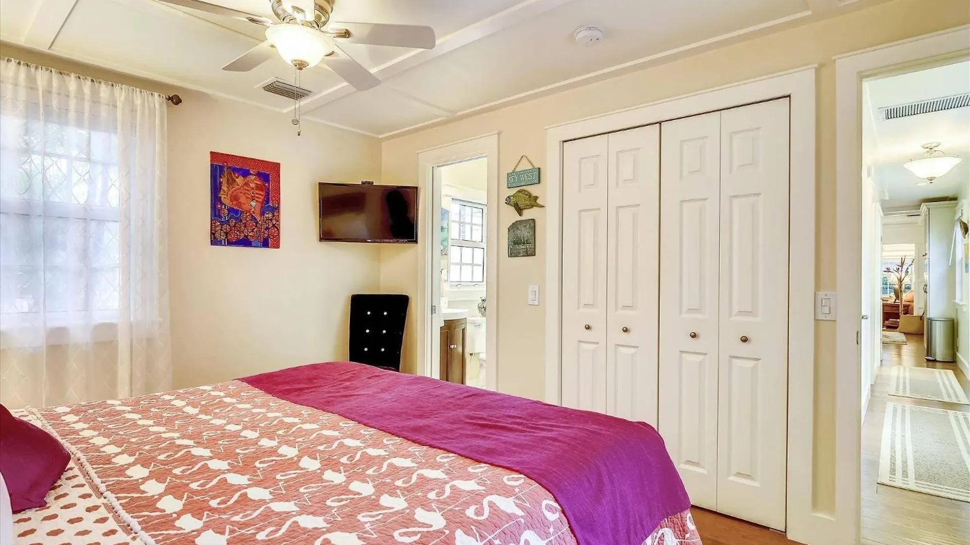 Paradise Palms: Beachside Getaway With Outdoor Living Holiday home *
