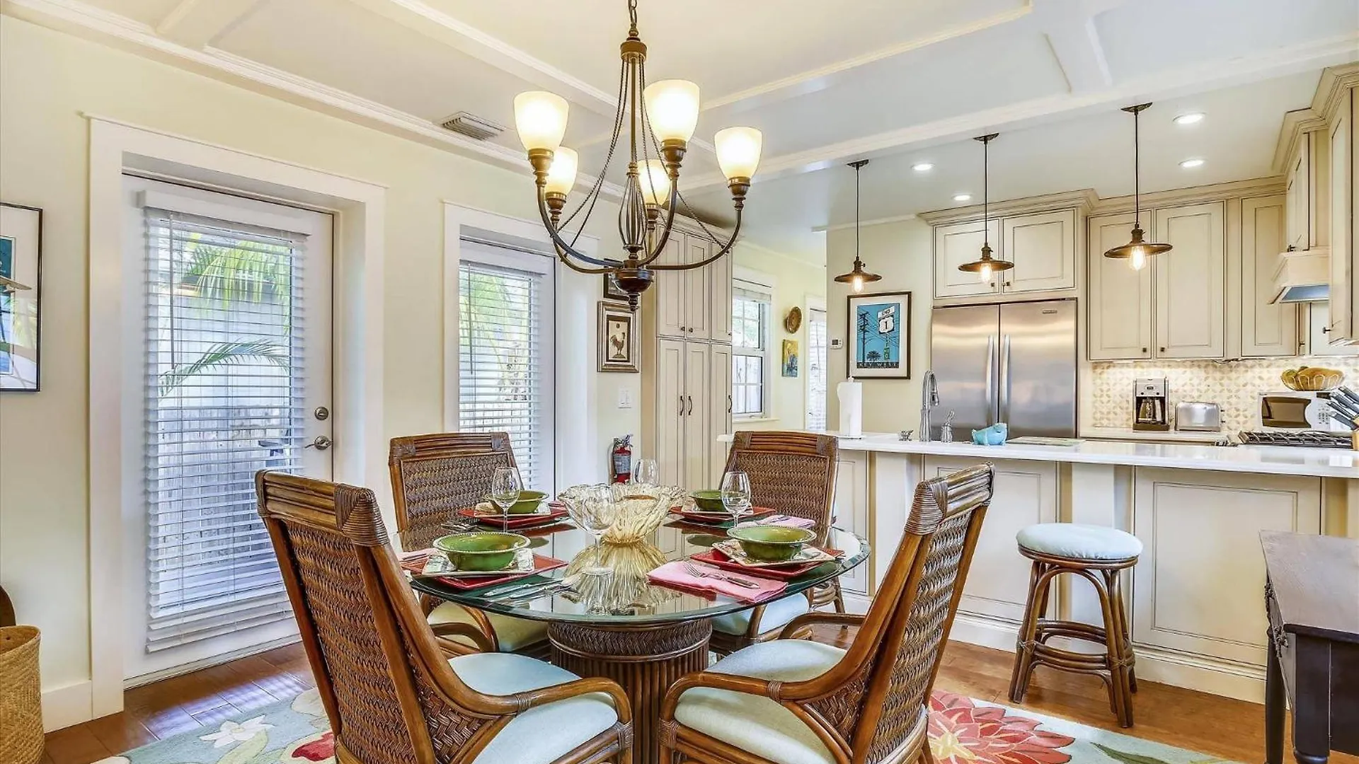 Holiday home Paradise Palms: Beachside Getaway With Outdoor Living *