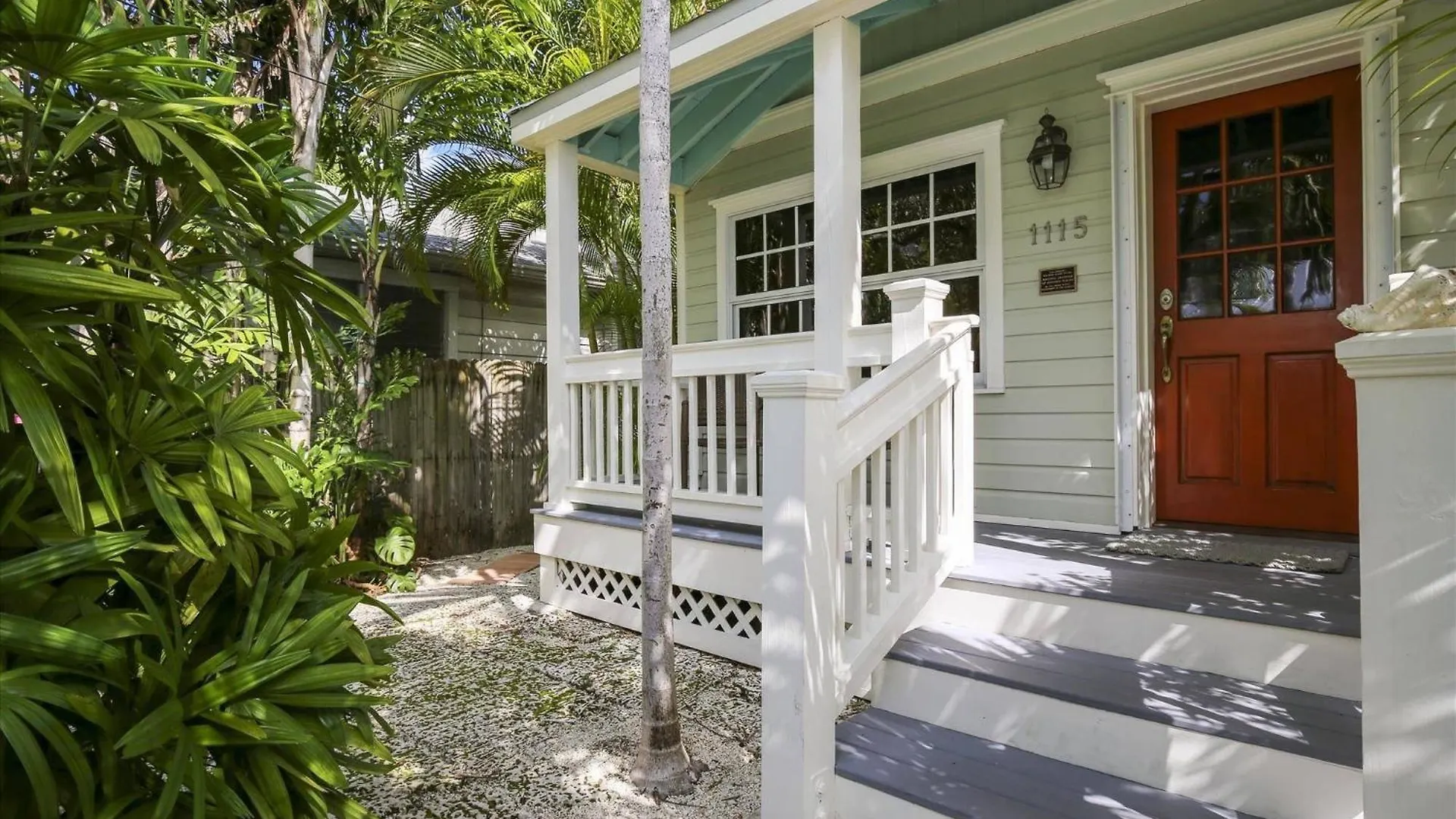 Paradise Palms: Beachside Getaway With Outdoor Living * Key West