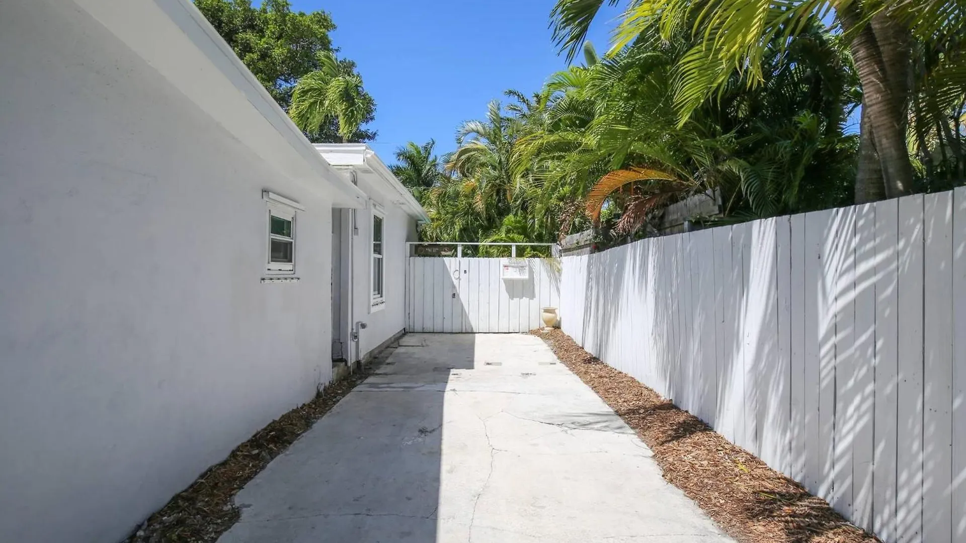 Flaglers Oasis By Avantstay Private Pool In Month Long Only Holiday home Key West