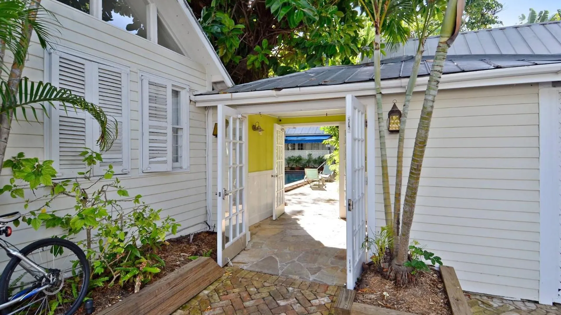 Ibis By Avantstay Close To Duval Street W Shared Pool Month Long Only Holiday home *