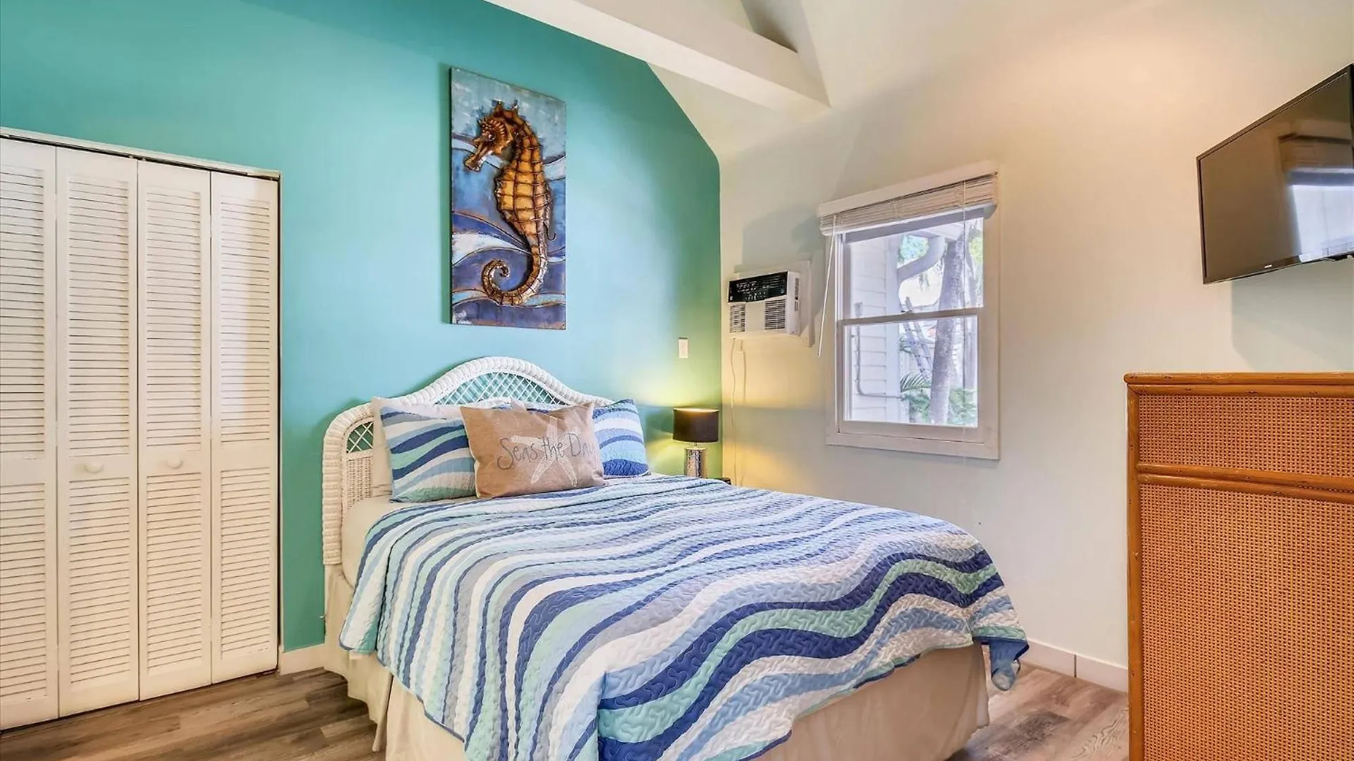 Ibis By Avantstay Close To Duval Street W Shared Pool Month Long Only * Key West