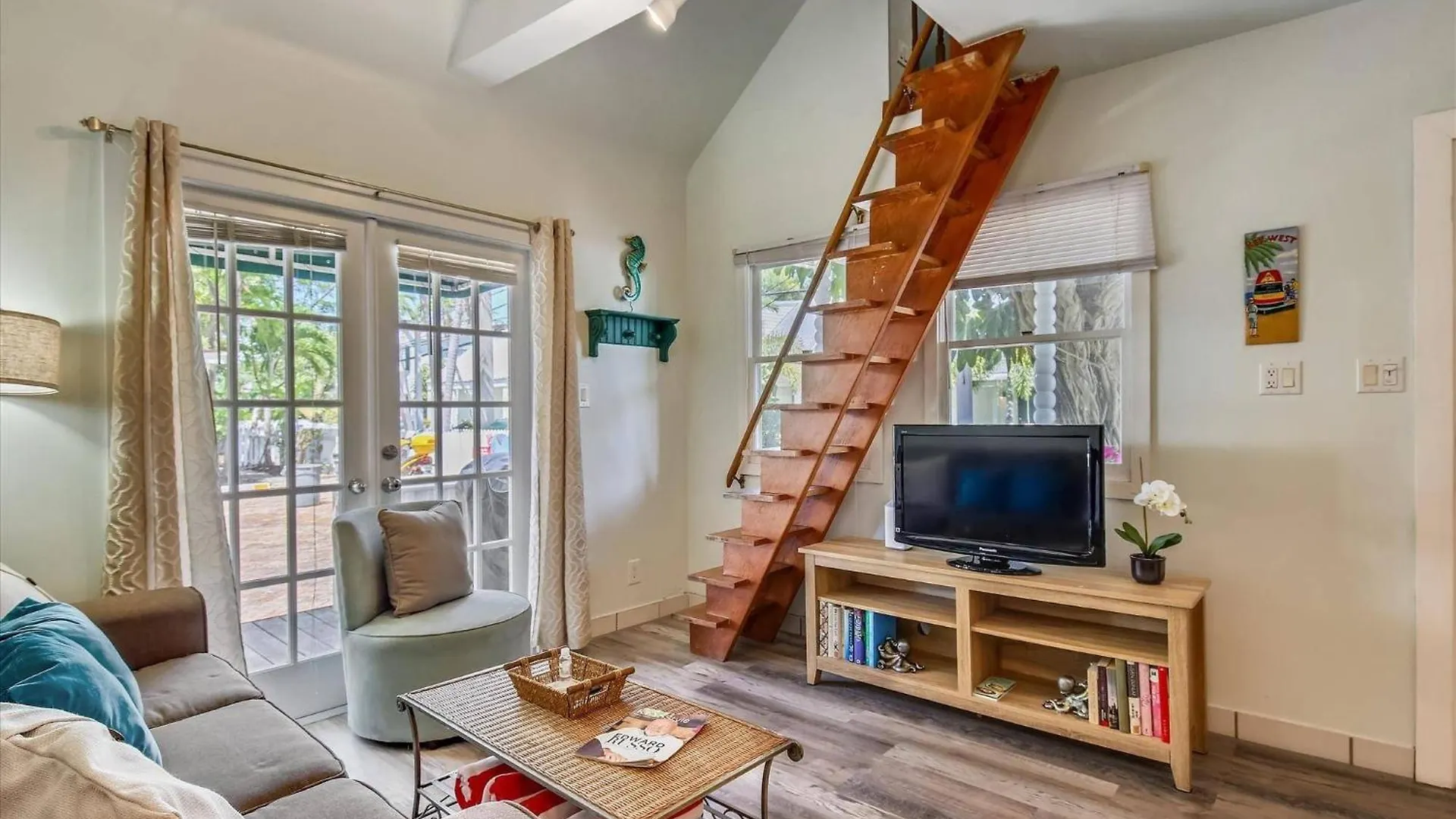 Ibis By Avantstay Close To Duval Street W Shared Pool Month Long Only Holiday home Key West