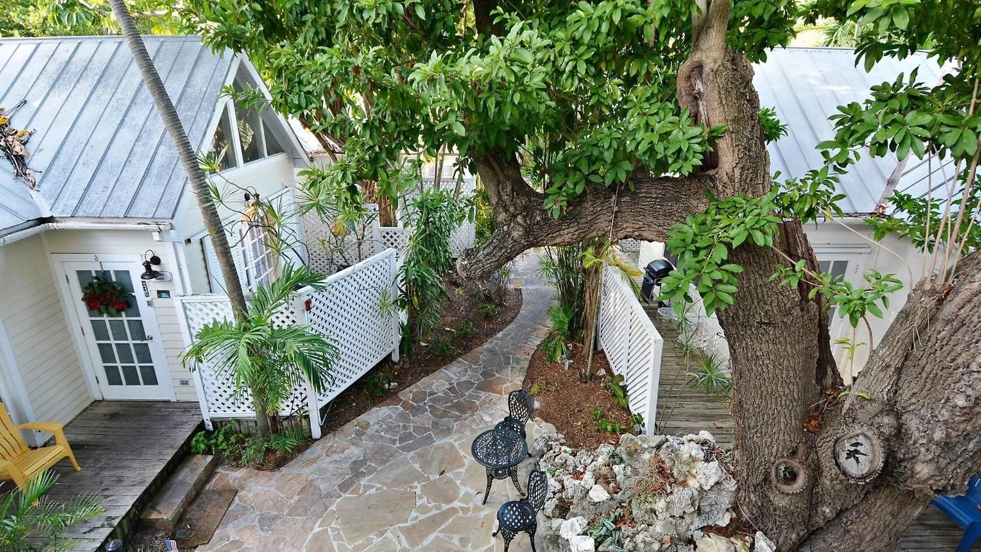 Tranquility By Avantstay Close To Duval St W Bbq Shared Pool
