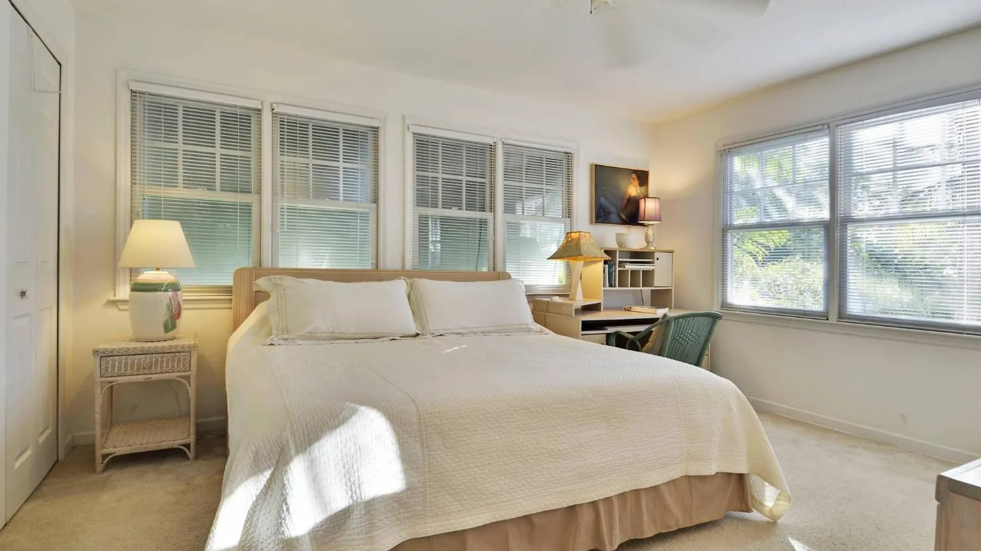Artist Garden By Avantstay Great Location W Balcony Outdoor Dining Shared Pool Bbq Week Long