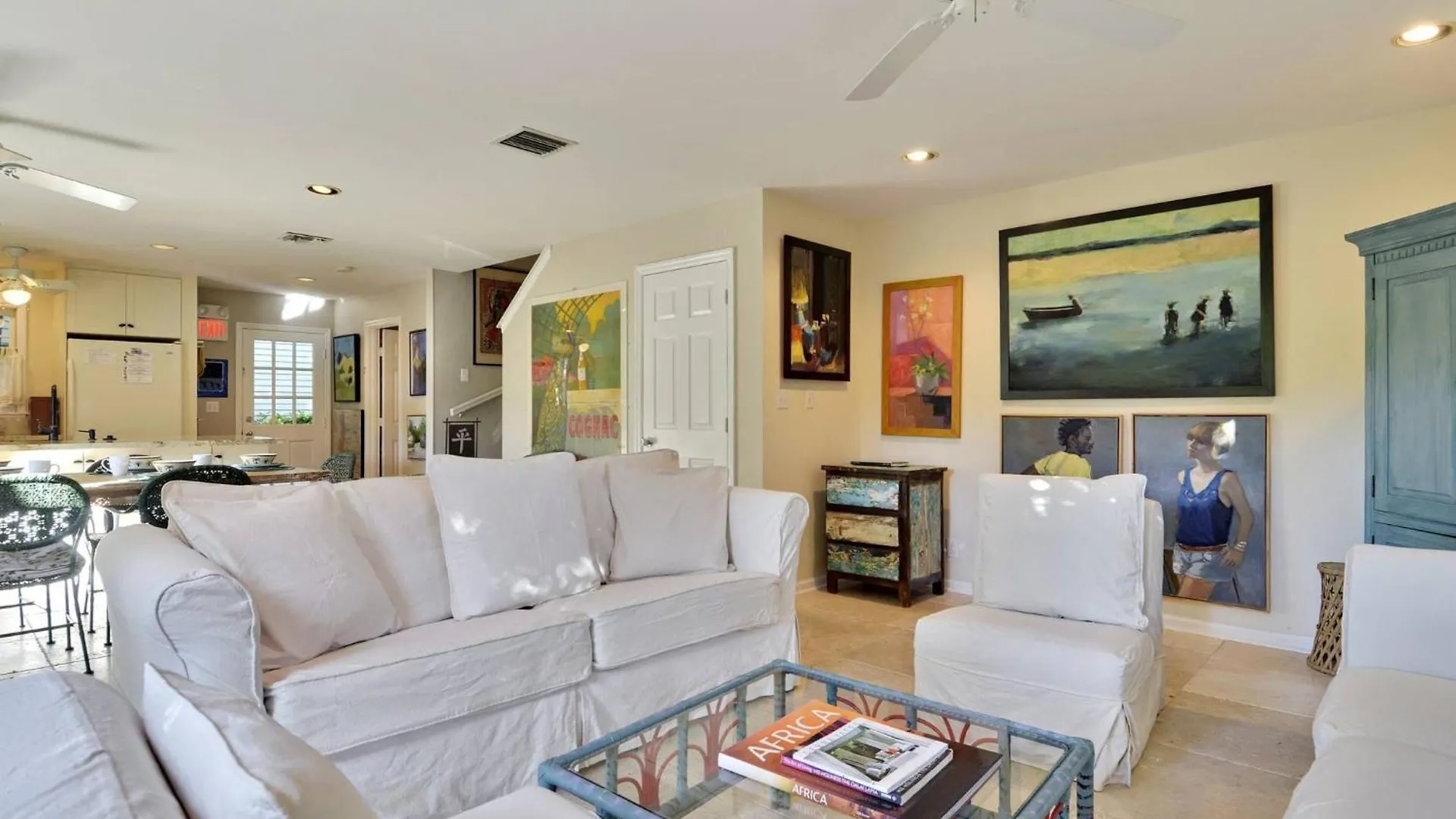 Artist Garden By Avantstay Great Location W Balcony Outdoor Dining Shared Pool Bbq Week Long *