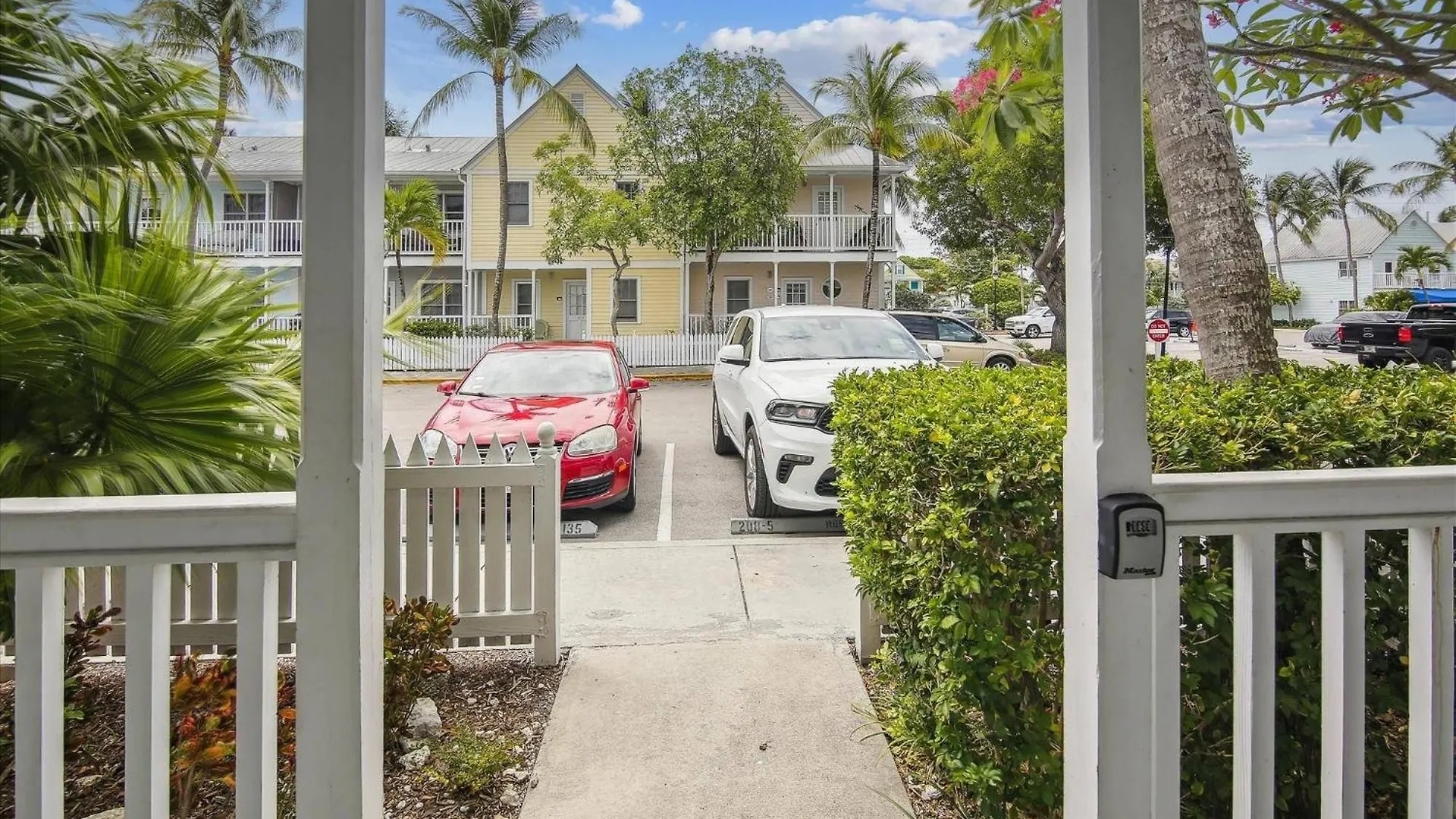 Holiday home Charming: Poolside Retreat Near Zachary Taylor *