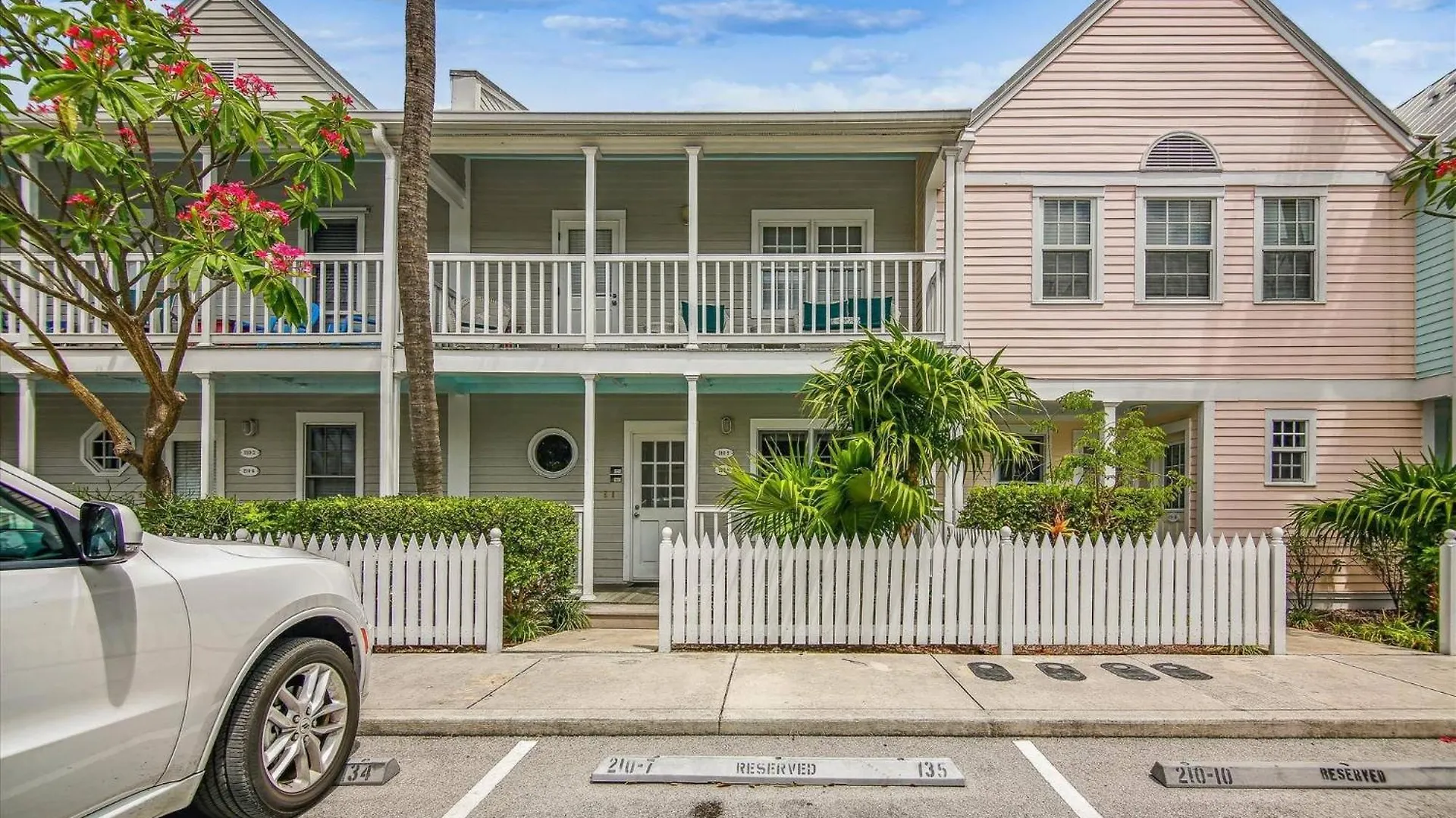 Holiday home Charming: Poolside Retreat Near Zachary Taylor *