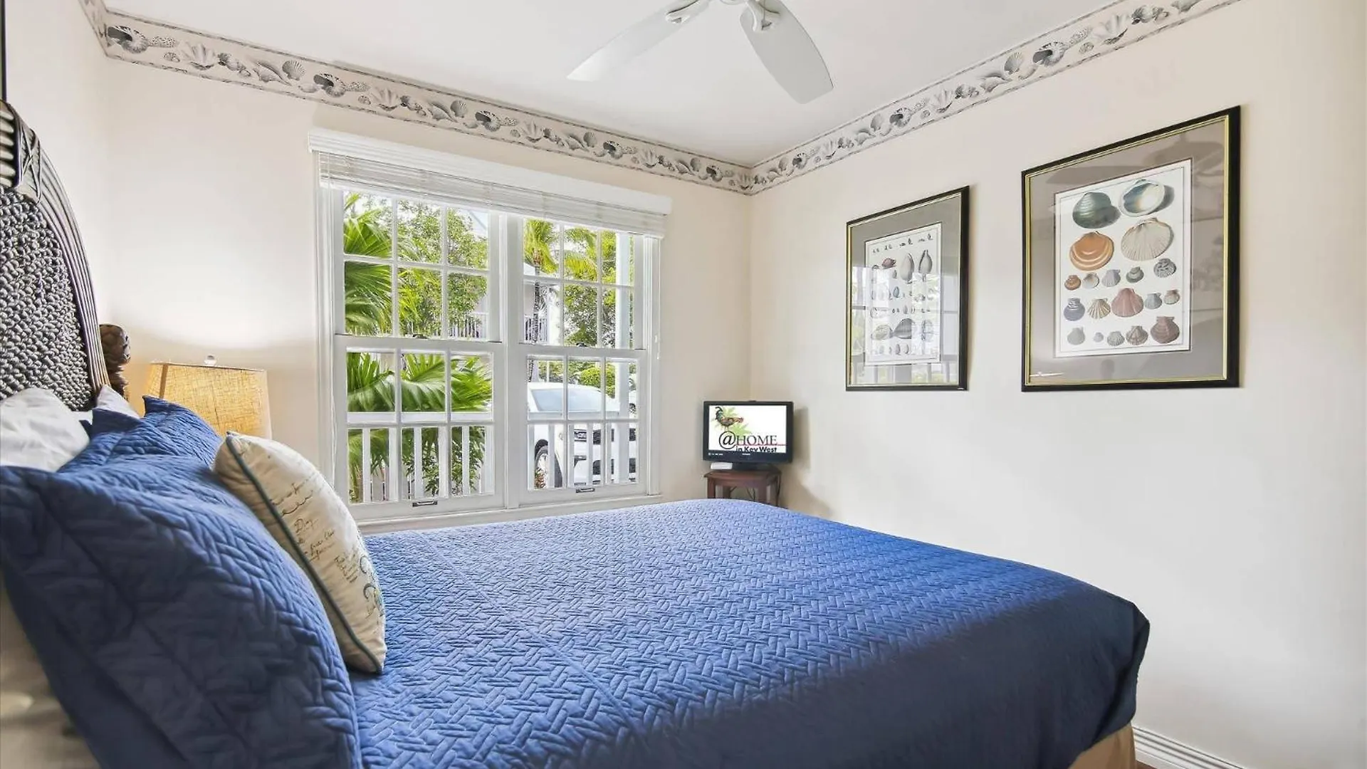 Holiday home Charming: Poolside Retreat Near Zachary Taylor *