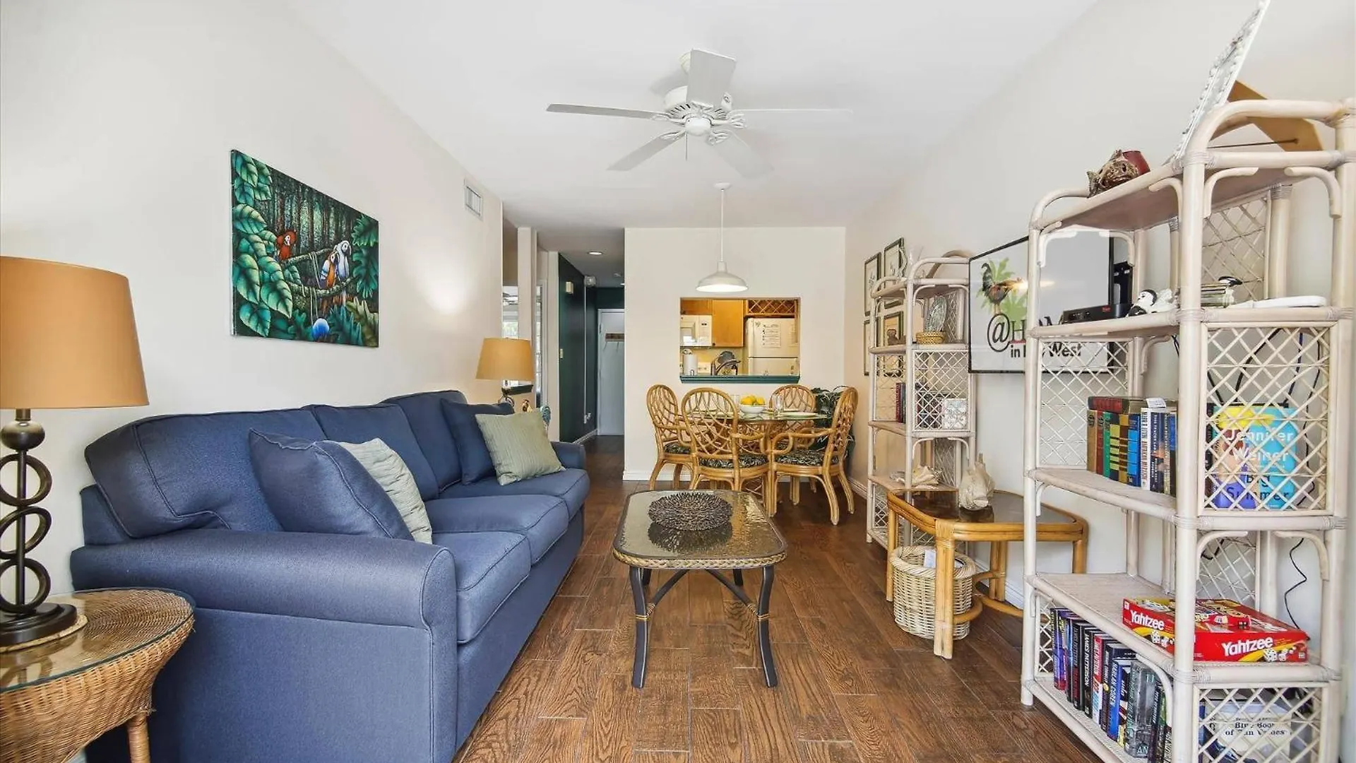 Charming: Poolside Retreat Near Zachary Taylor Holiday home *