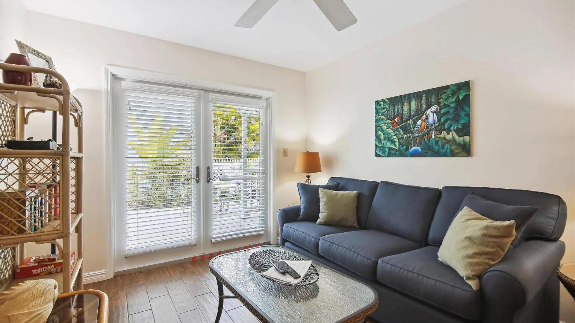 Charming: Poolside Retreat Near Zachary Taylor Key West