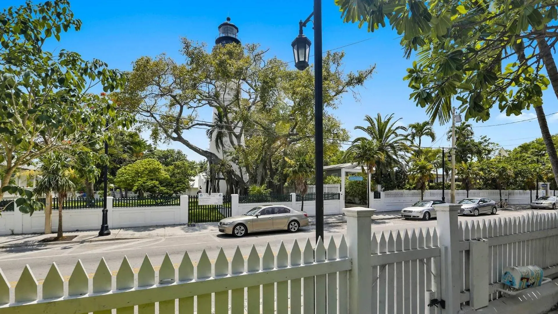 Lighthouse By Avantstay Walk To Southernmost Point W Private Pool Patio Month Long Key West